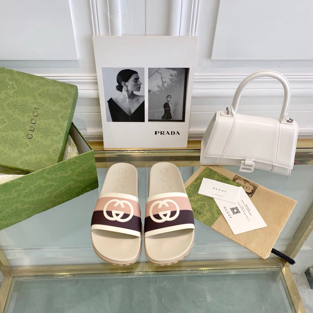 Classic camel gg flip-flops