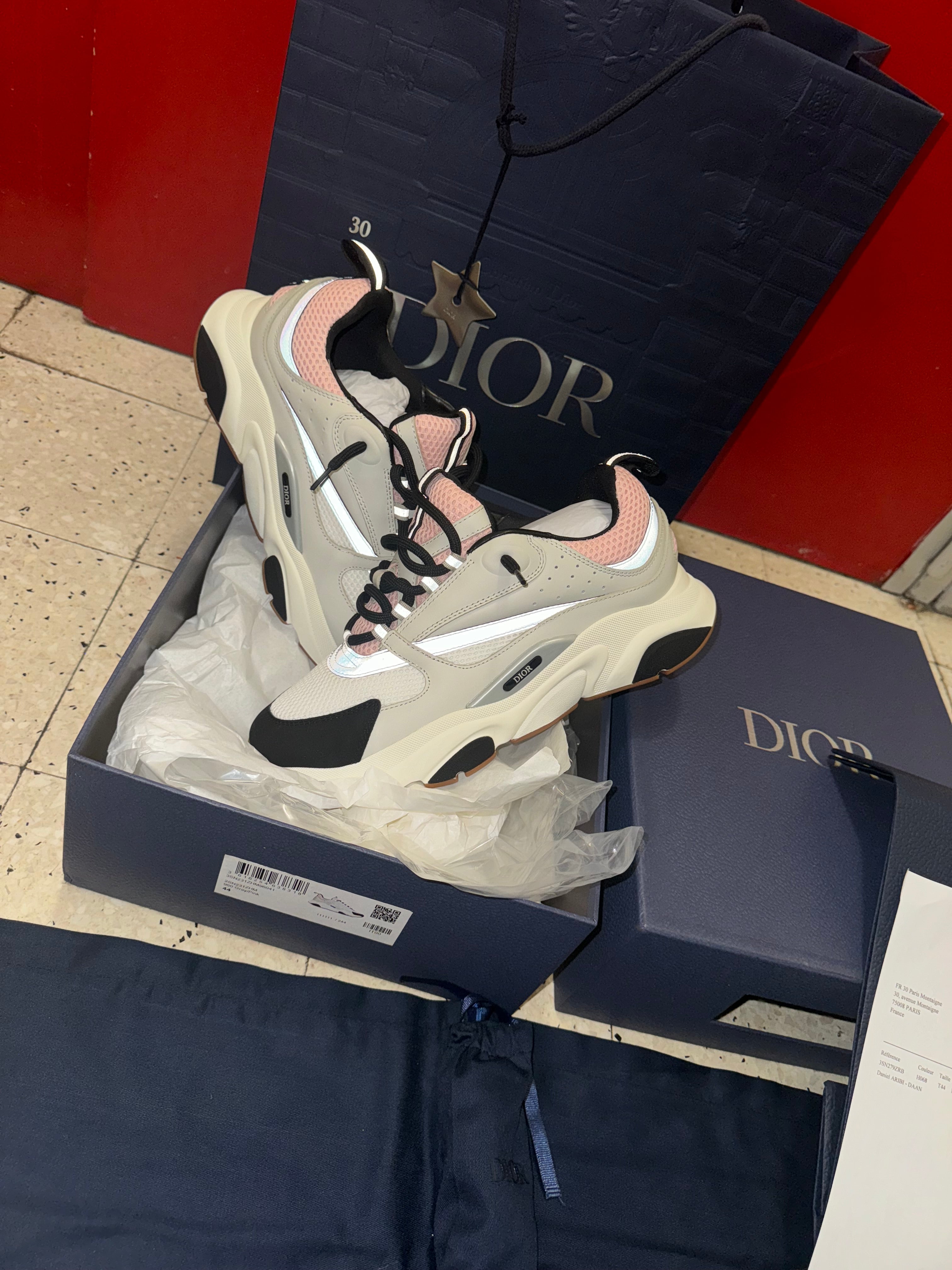 B22 pink 2023 facture ( introuvable )