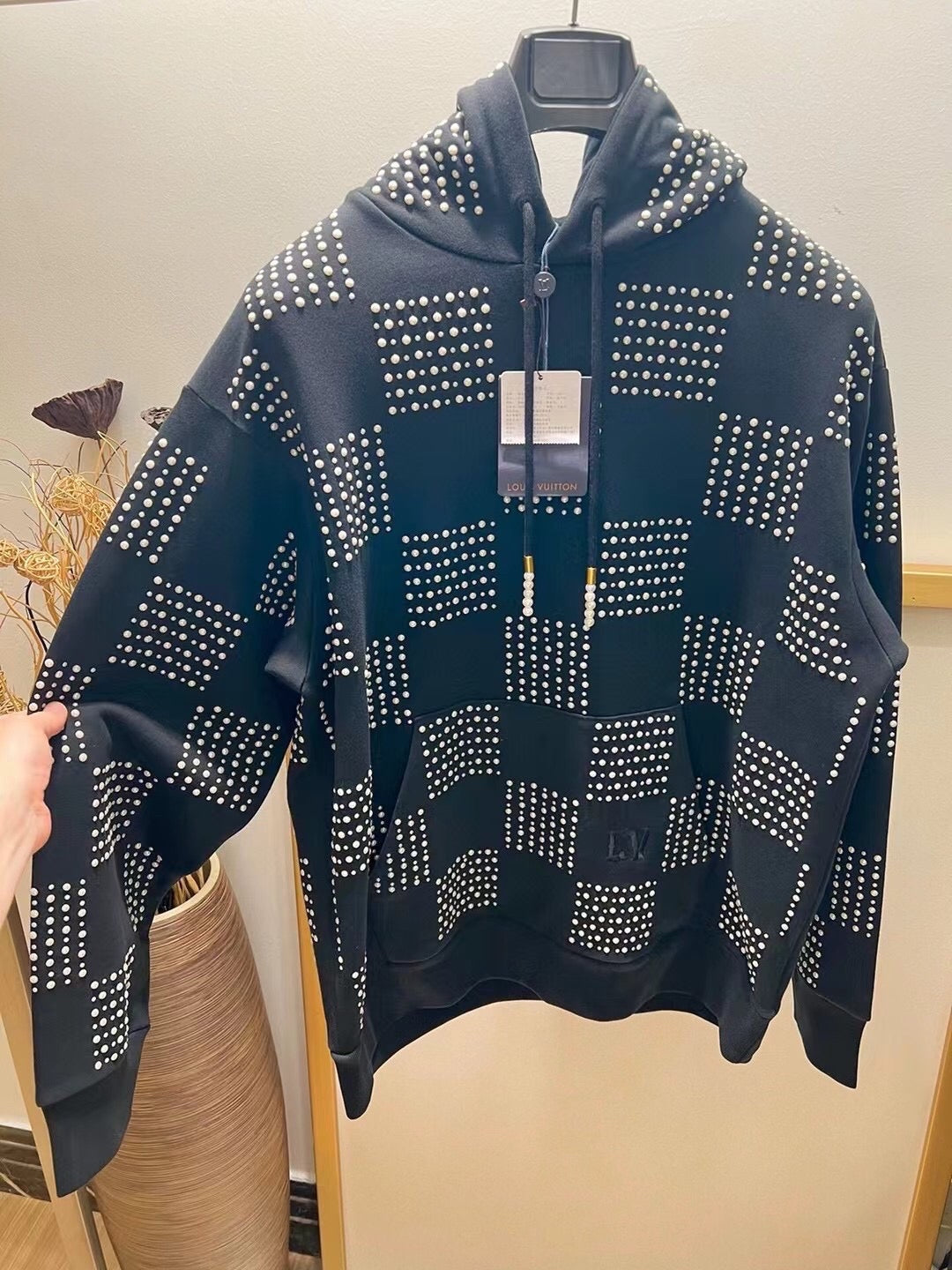 Lv sweatshirt