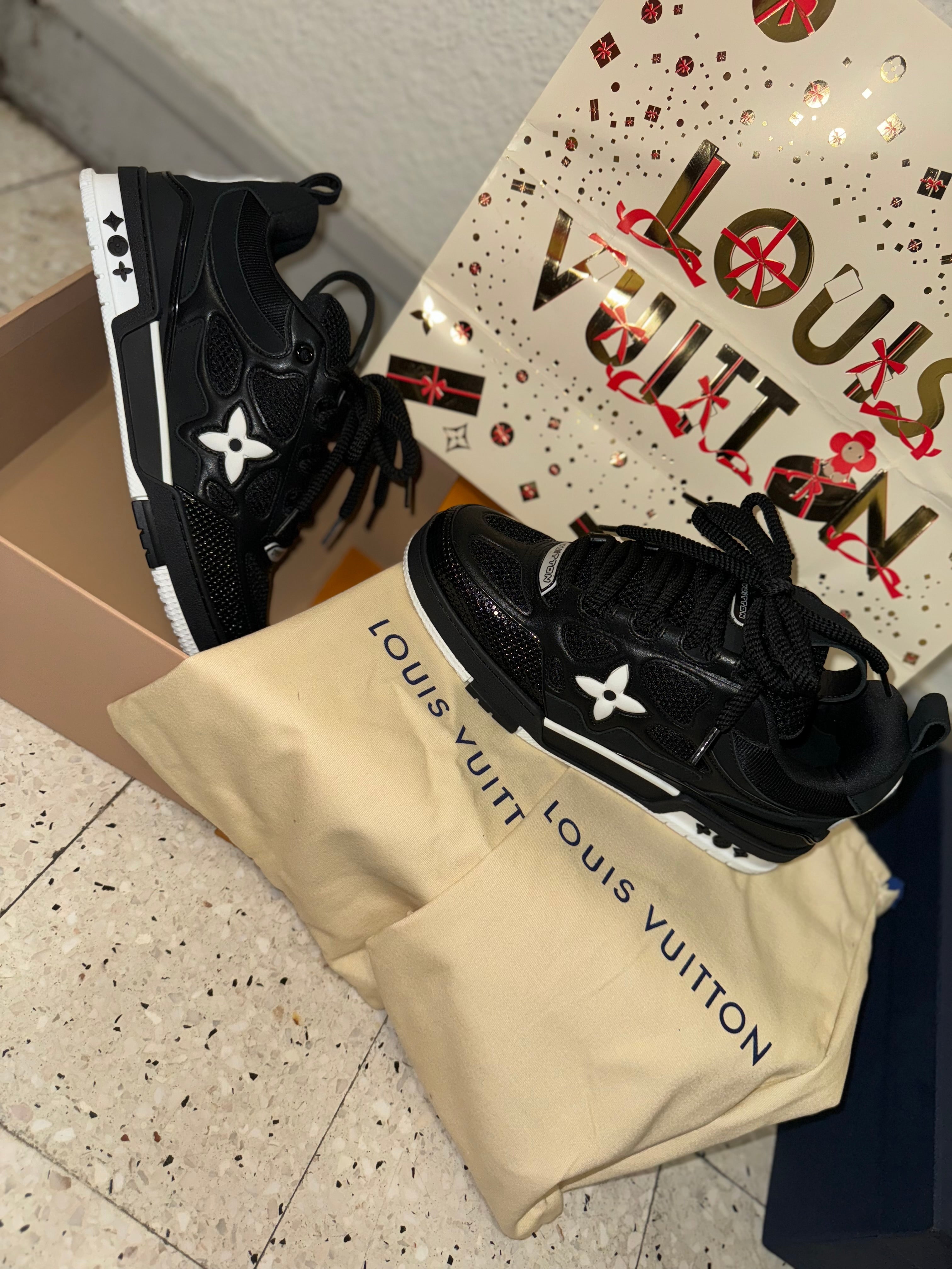 Sneakers Lv Skate black 10/10 facture