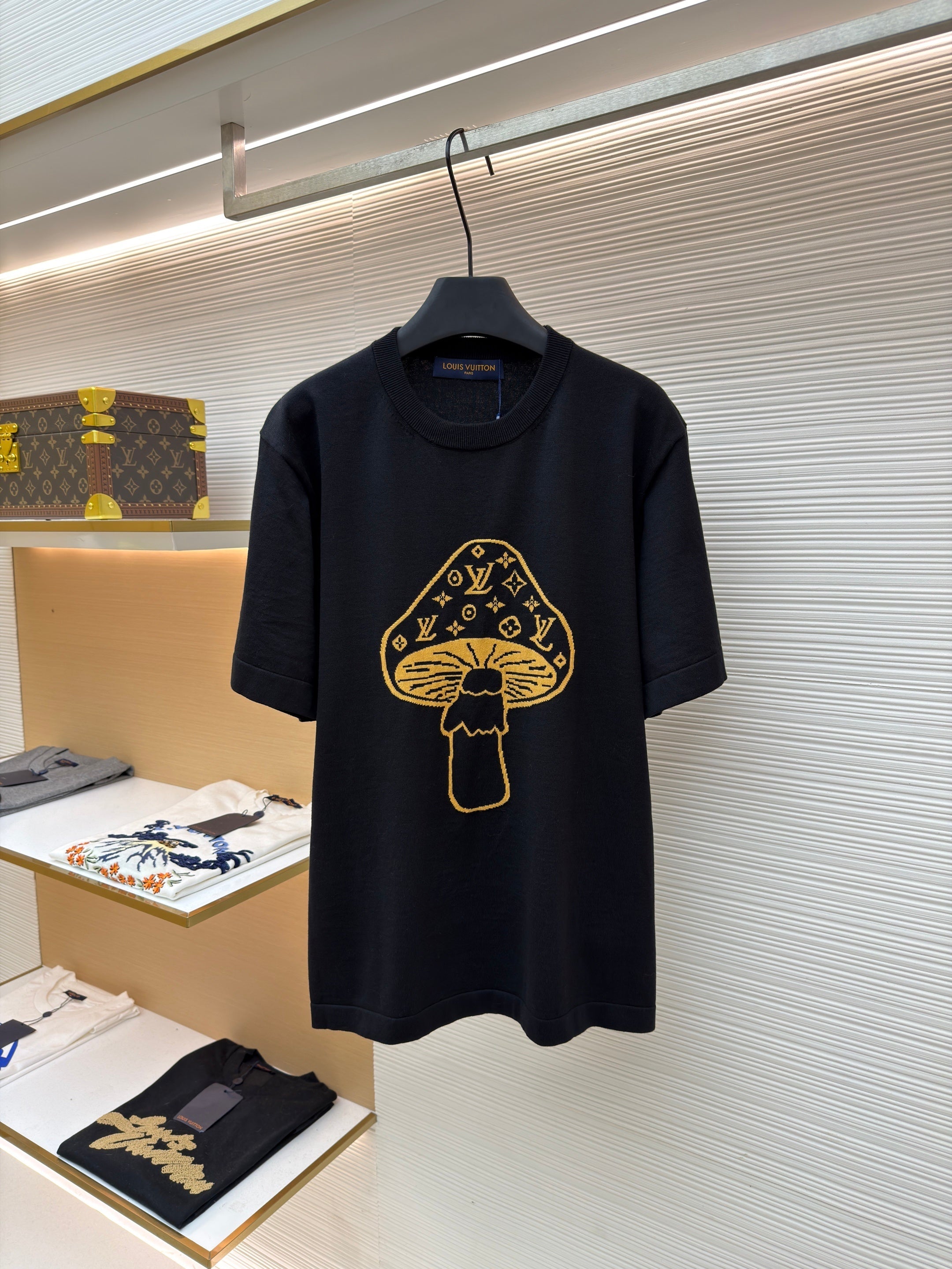 TEE shirt à col rond champi lv