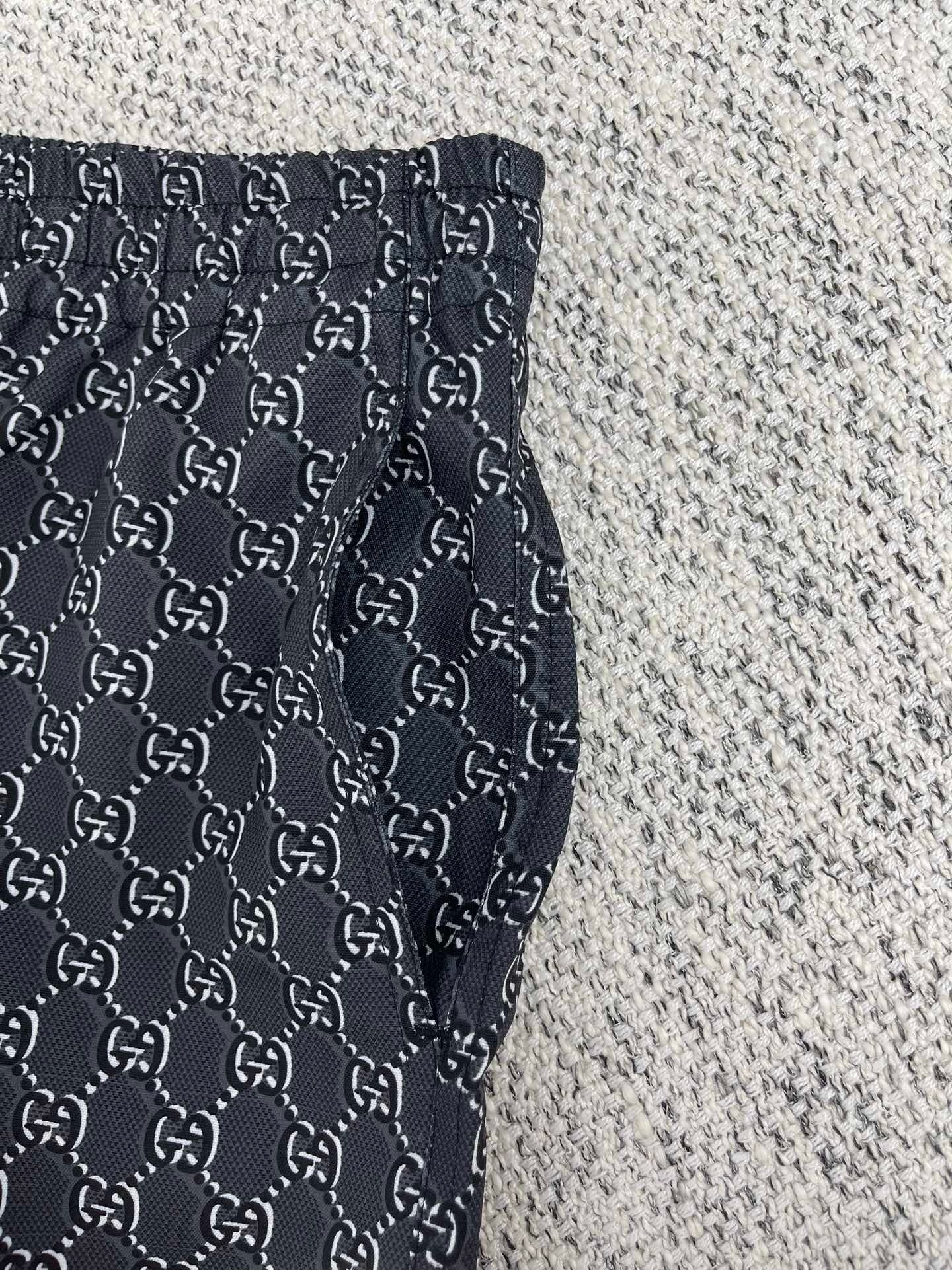 ENSEMBLE CHEMISE EN SOIE AVEC GG SHADOW