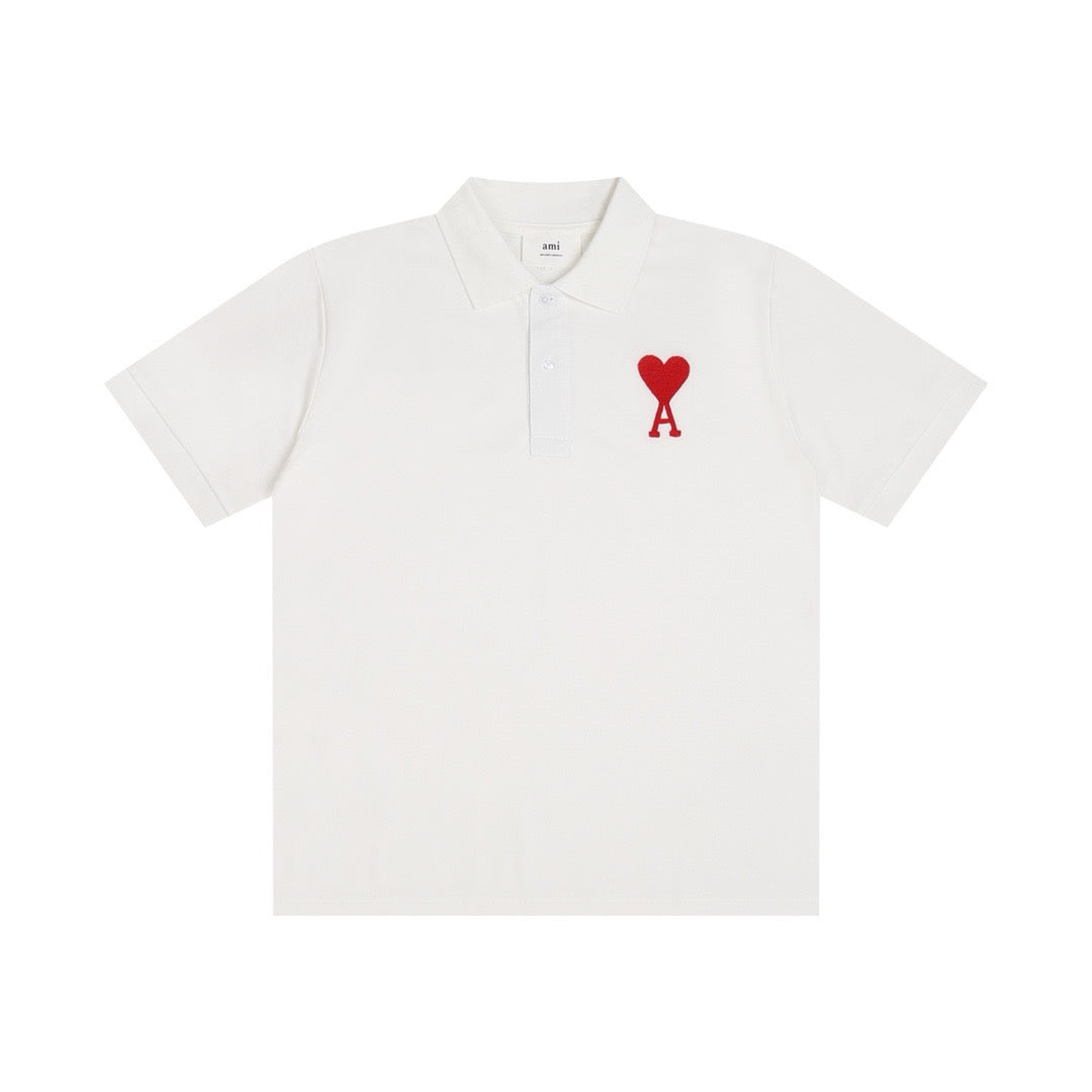 Polo blanc à petit logo ami de cœur rouge