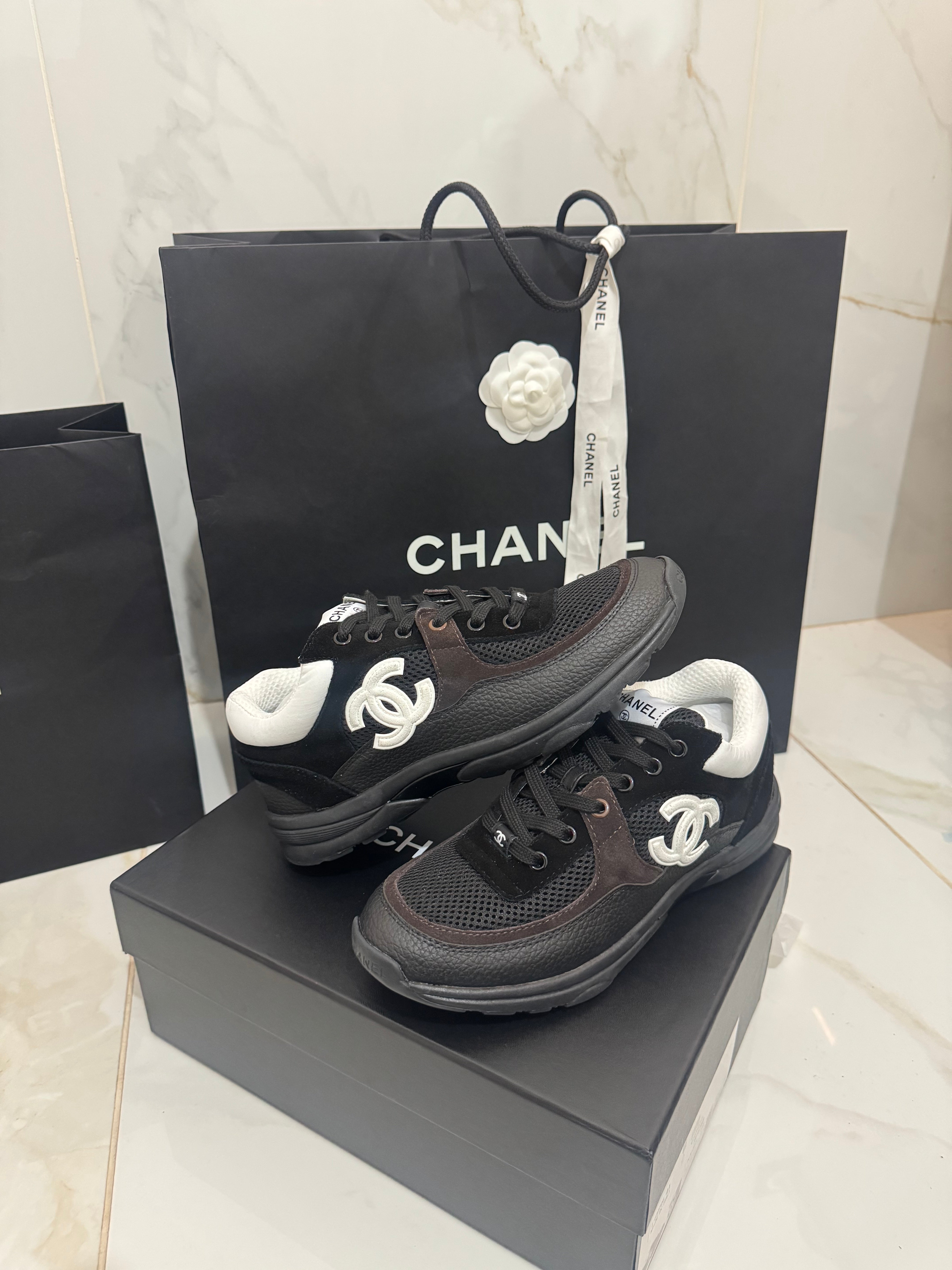 Sneakers chanl coureur 10/10 Black and White