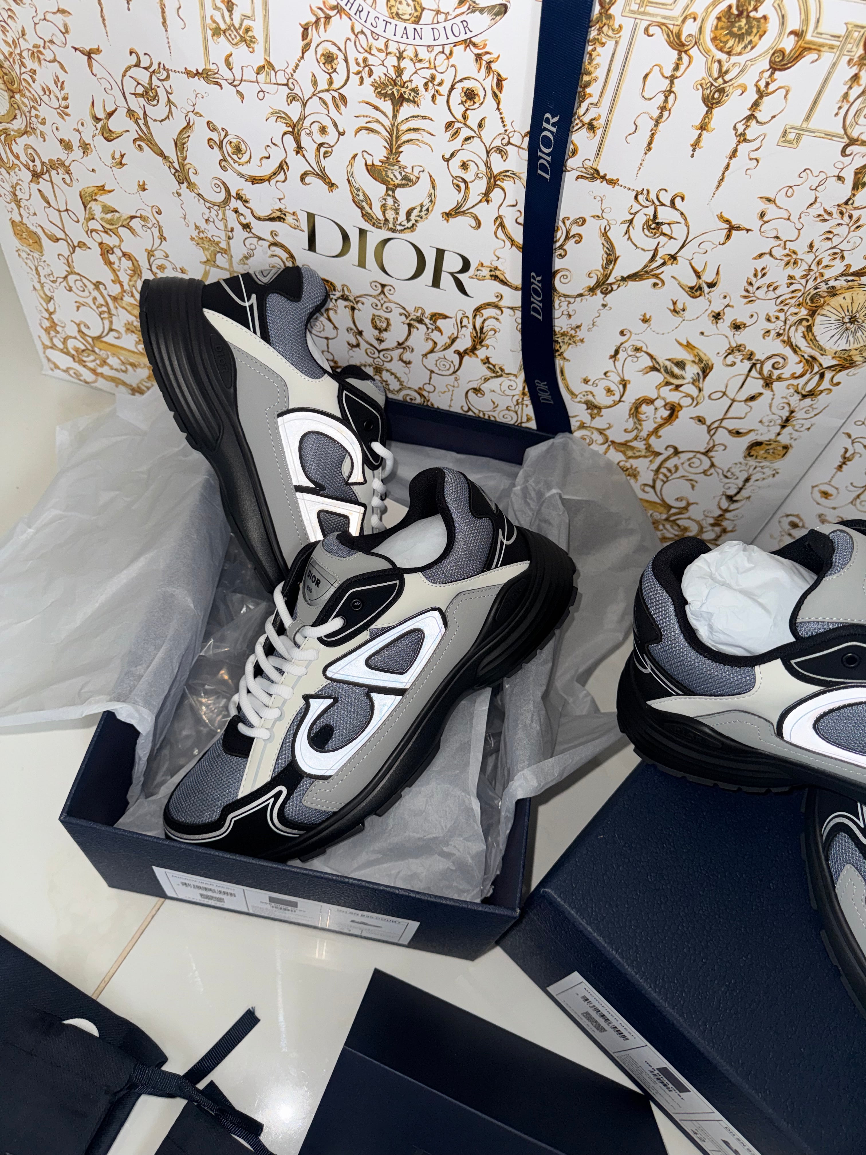 B30 V2 SNEAKERS VERY SMOOTH VERSION GRAY WHITE REFLECTIVE REACTION CORRECT INVOICE COMPLETE PACKAGING