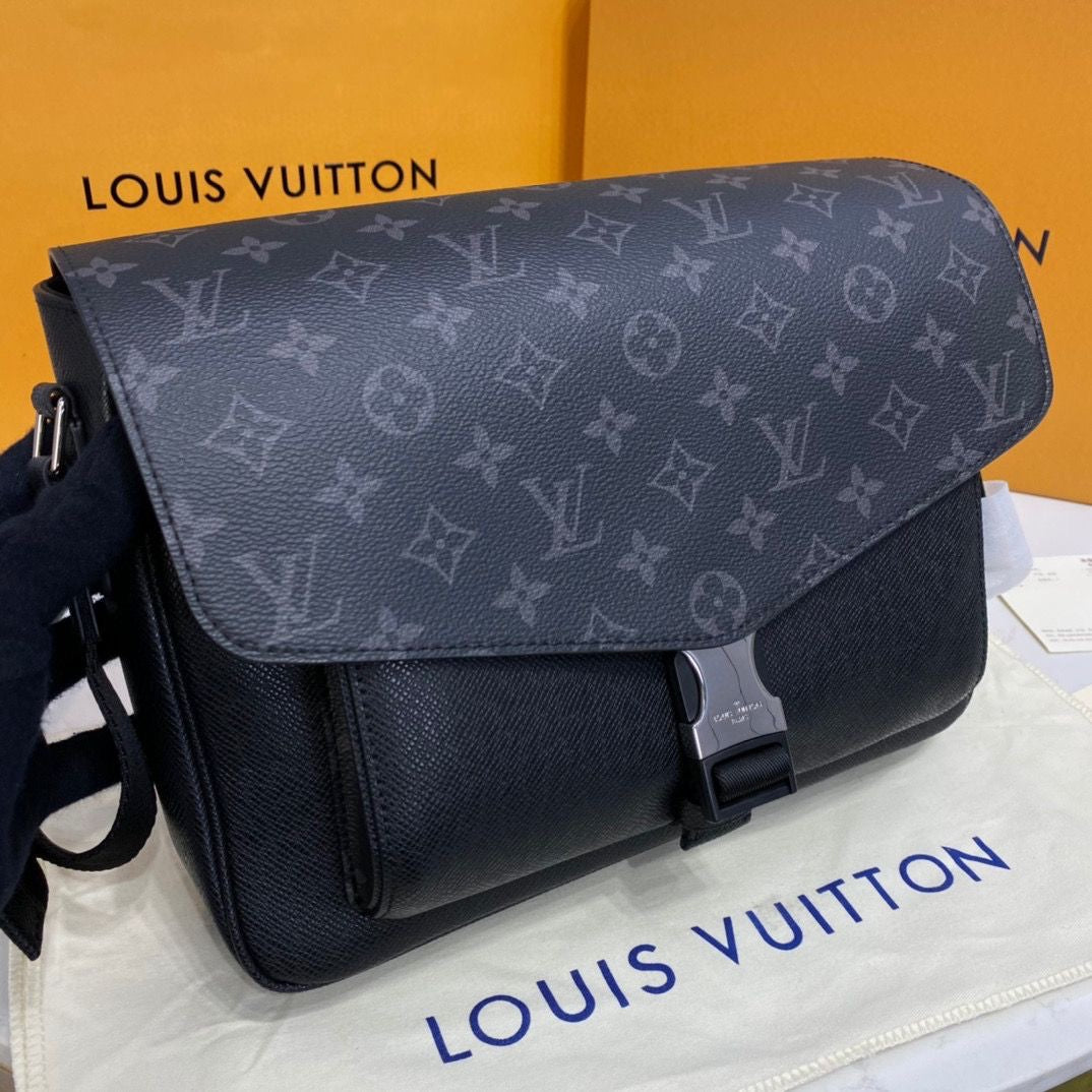 Lv messengerama bag invoice