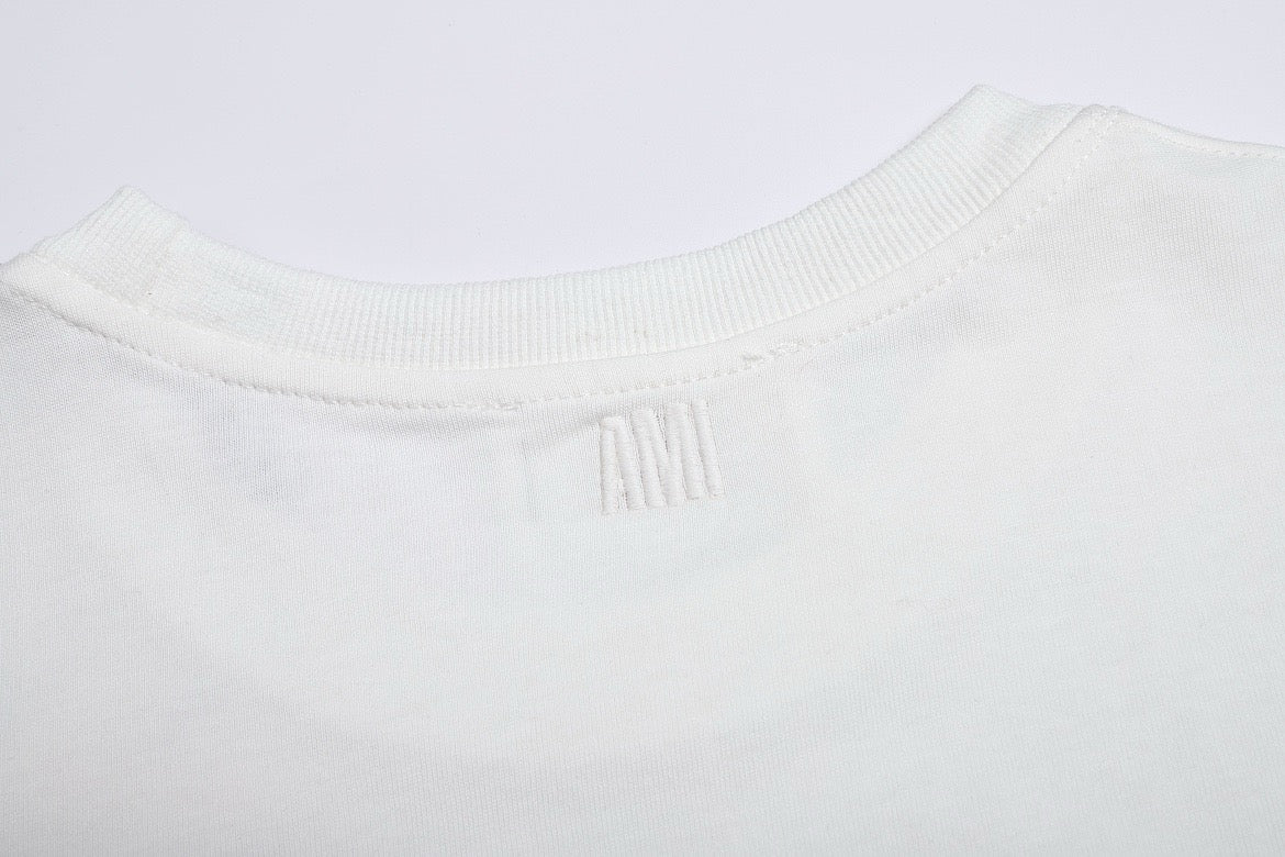 T-shirt blanc à petit logo ami de cœur rouge