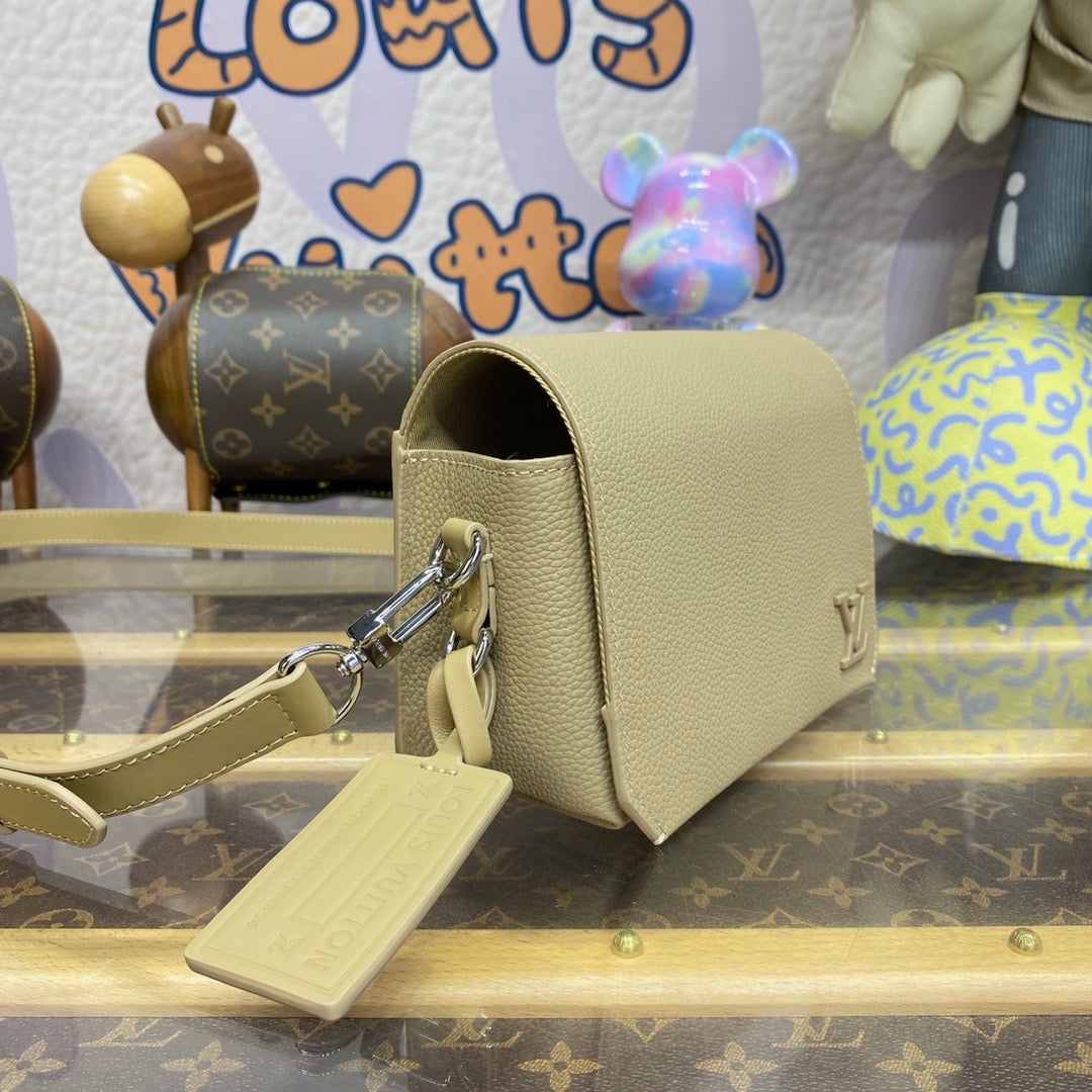 Fastline wearable invoice wallet