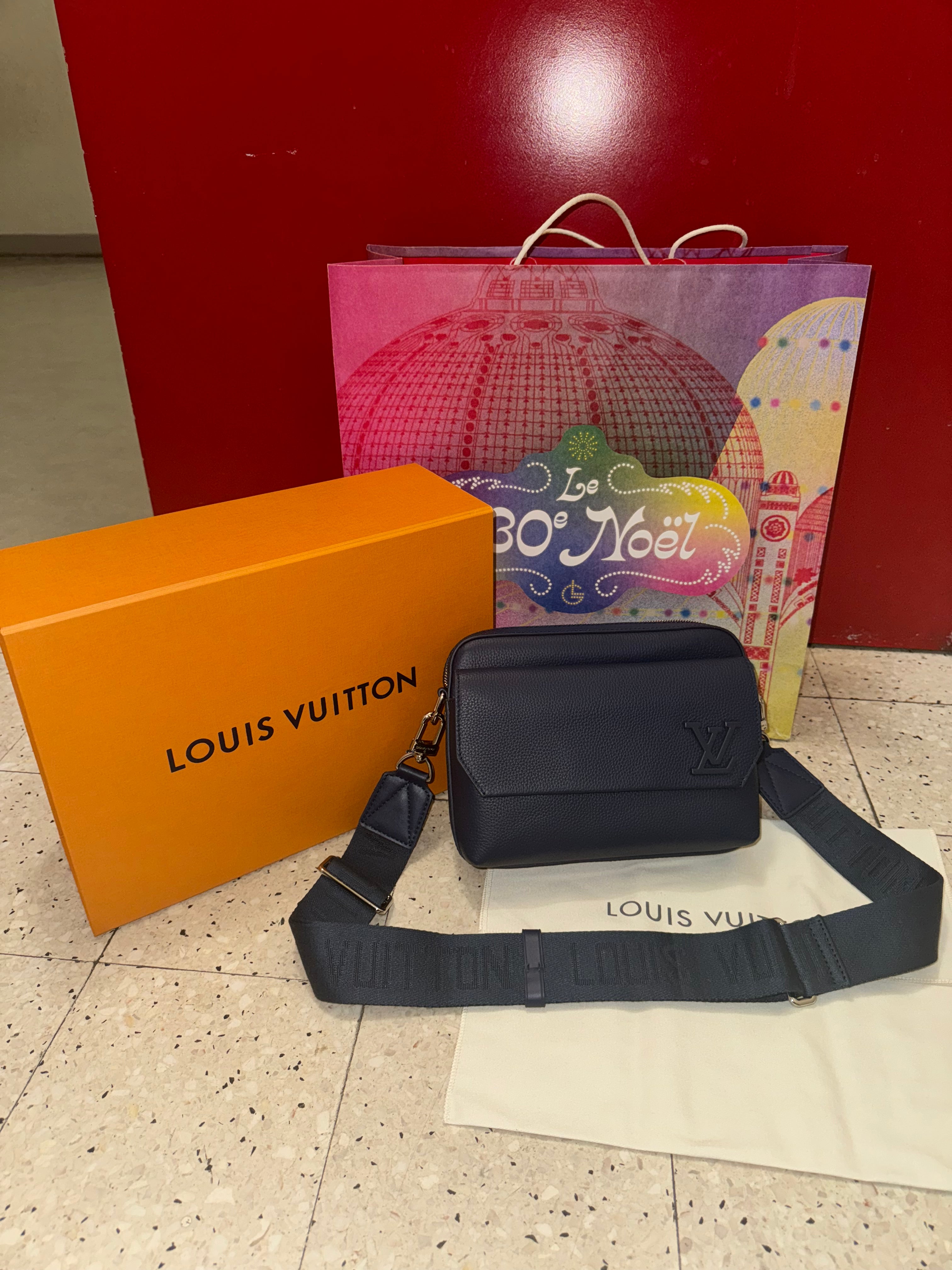 Sac Lv fastline bleu nuit messenger 2024 facture