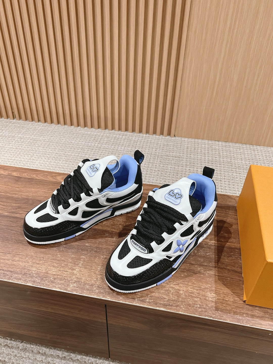 Sneakers Lv Skate black 10/10 facture