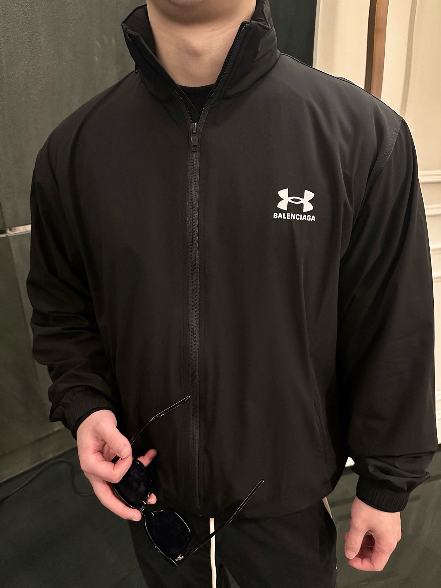 COUPE-VENT UNDER ARMR x BLNCG ® POUR HOMME EN NOIR