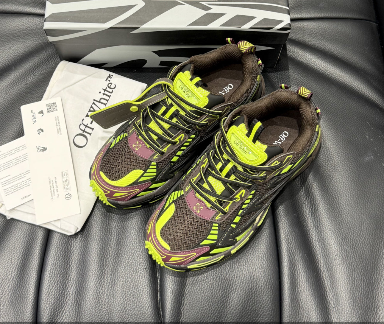 Off Wht Be Right back vert 10/10