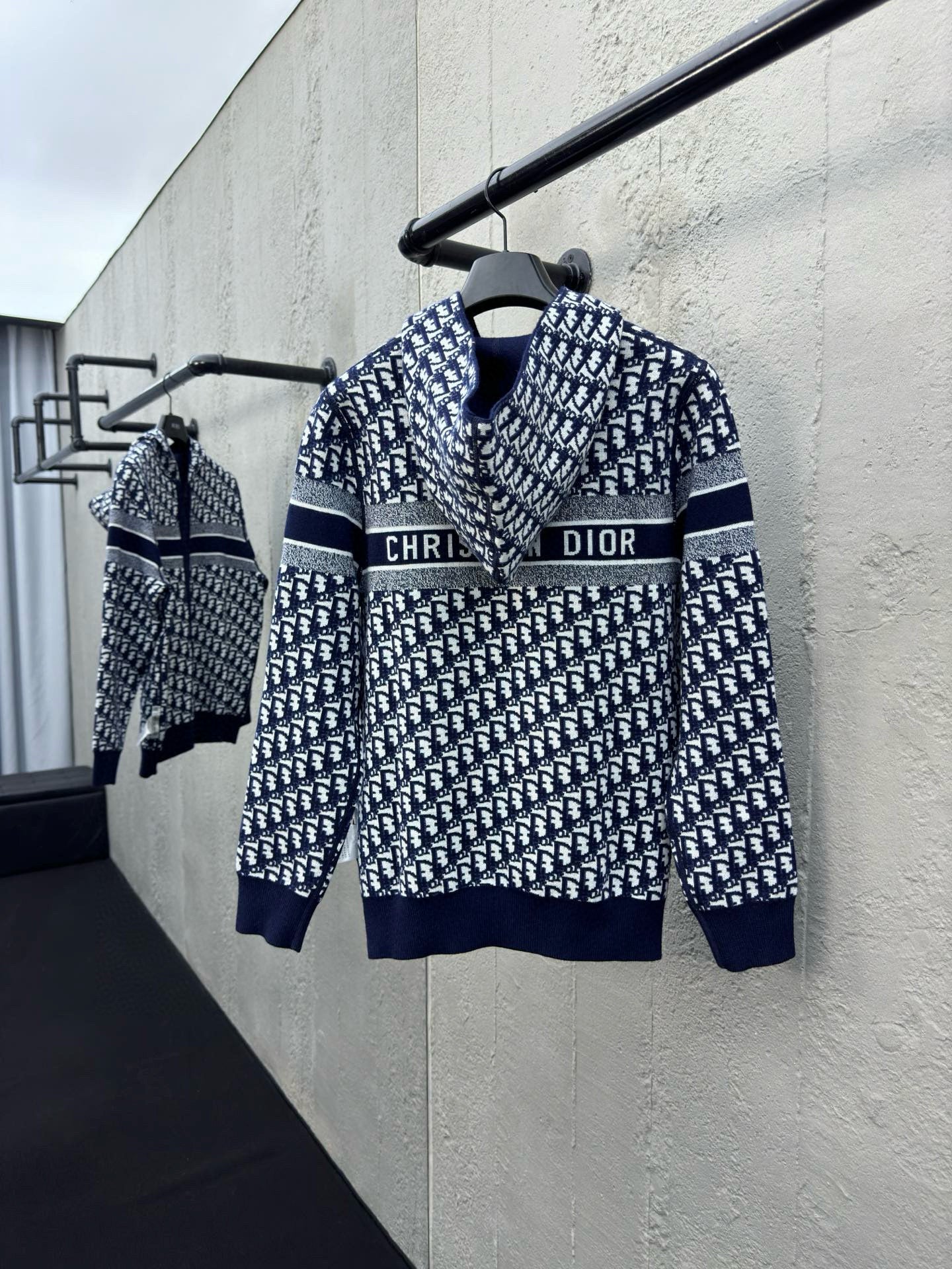 Cardigan réversible zippé à capuche