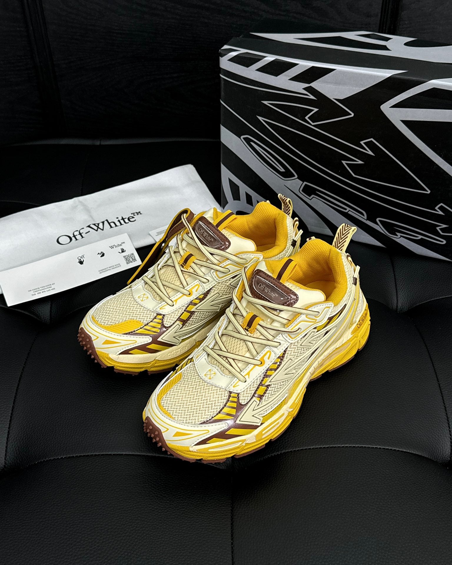 Off Wht Be Right back Brown yellow