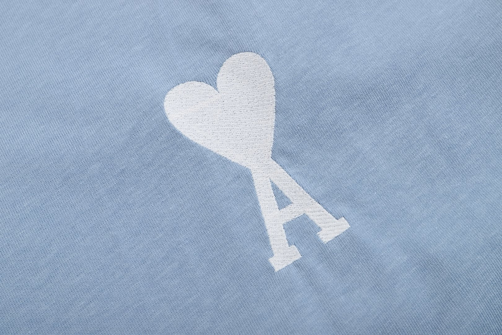 T-shirt blanc à petit logo ami de cœur beige