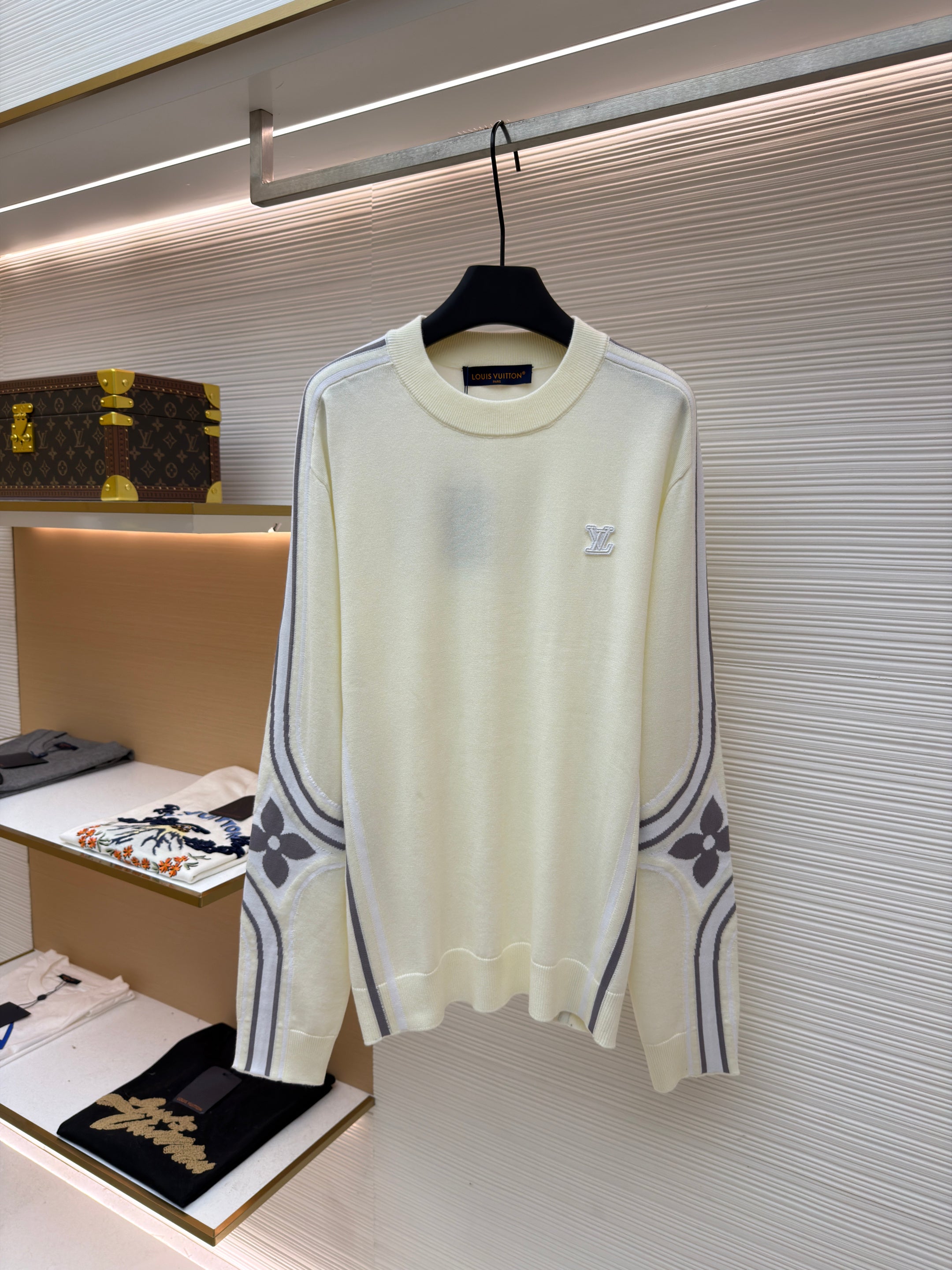 Pull col rond maille graphique lv