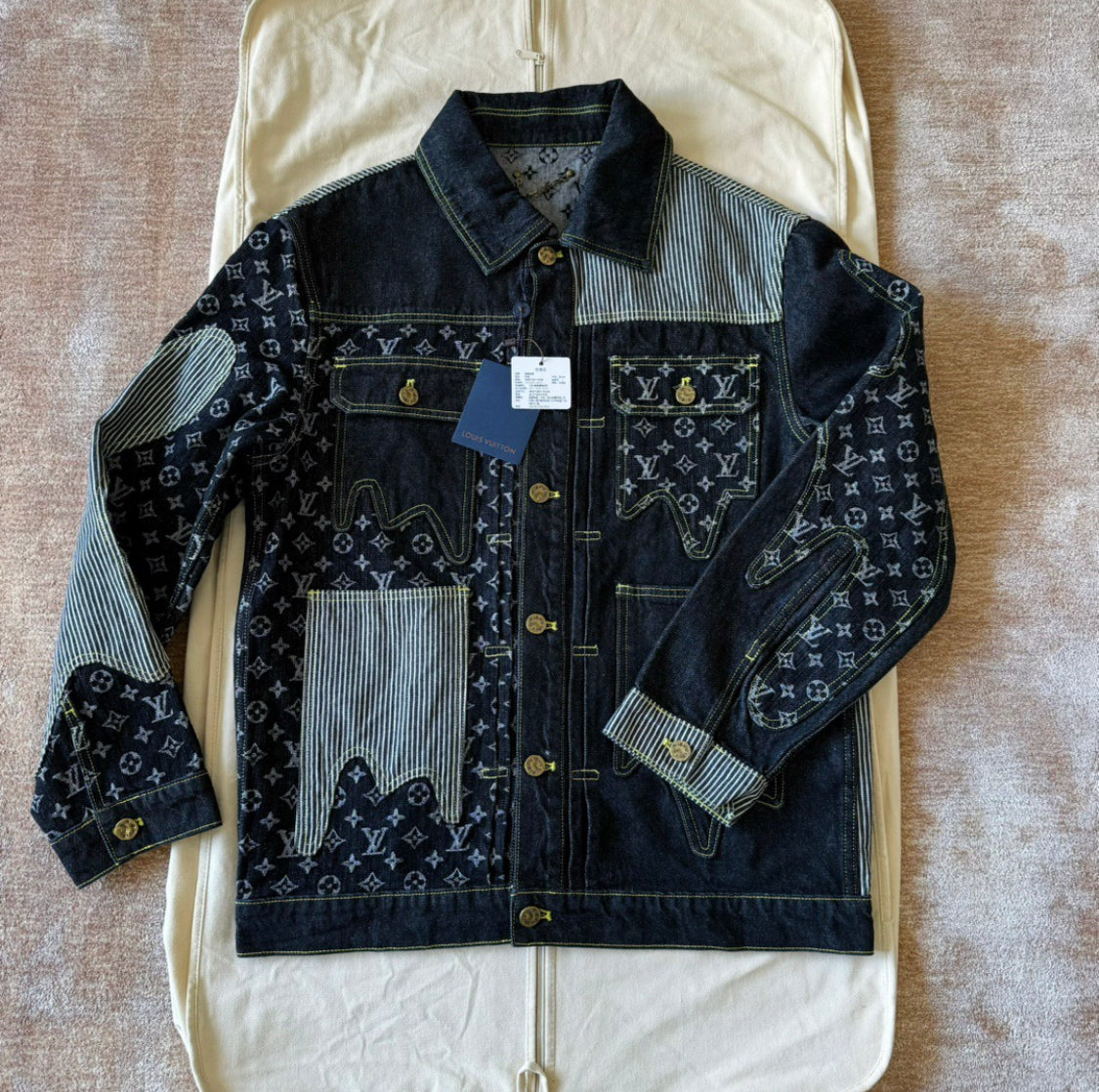 Lv-Jacke