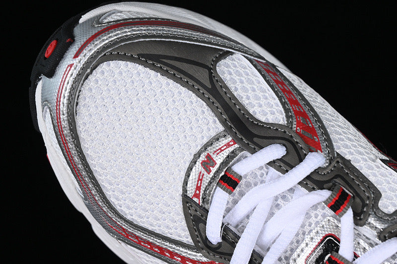 Neue B-Sneaker 740