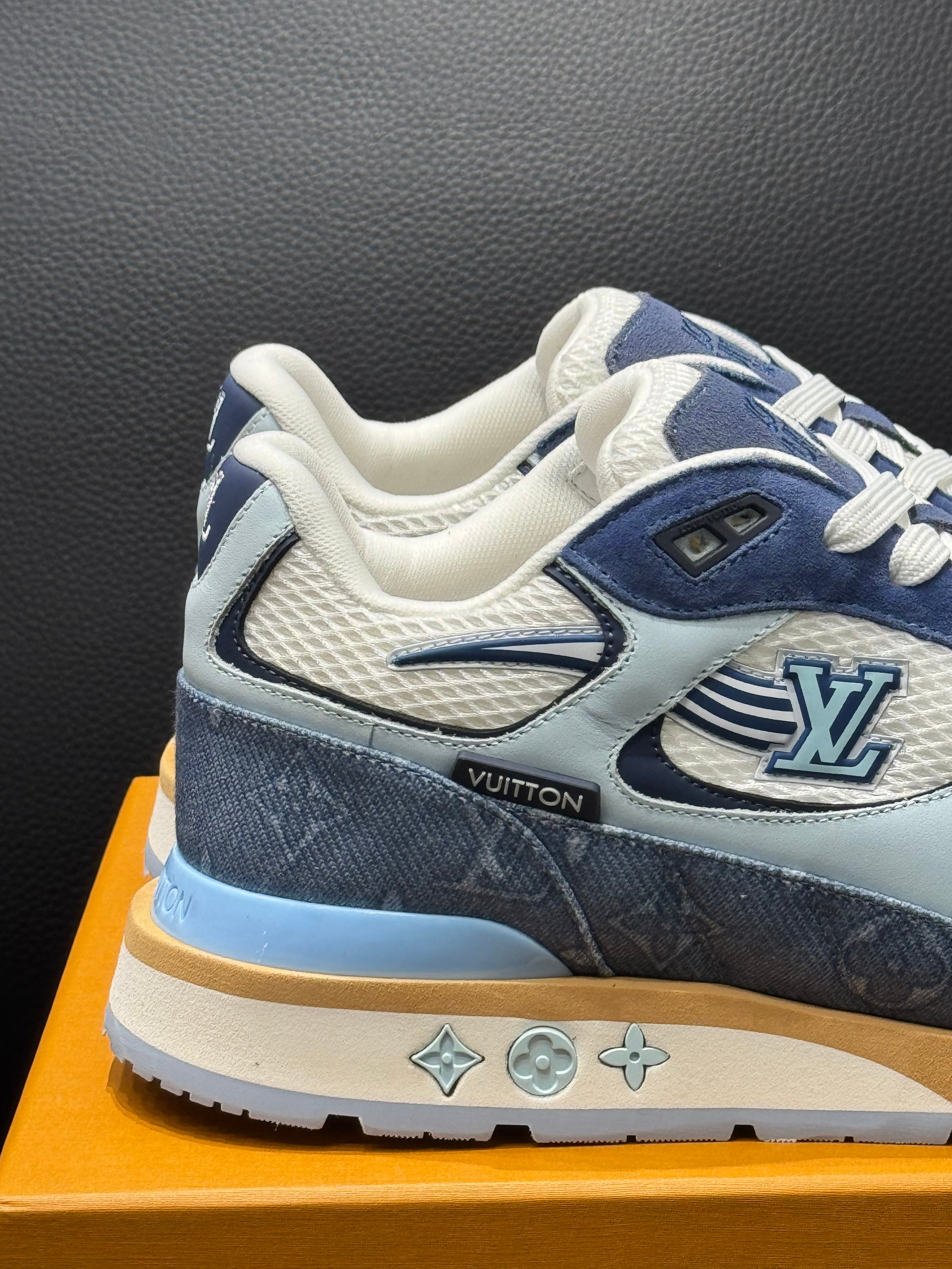 Sneakers Lv Run Away