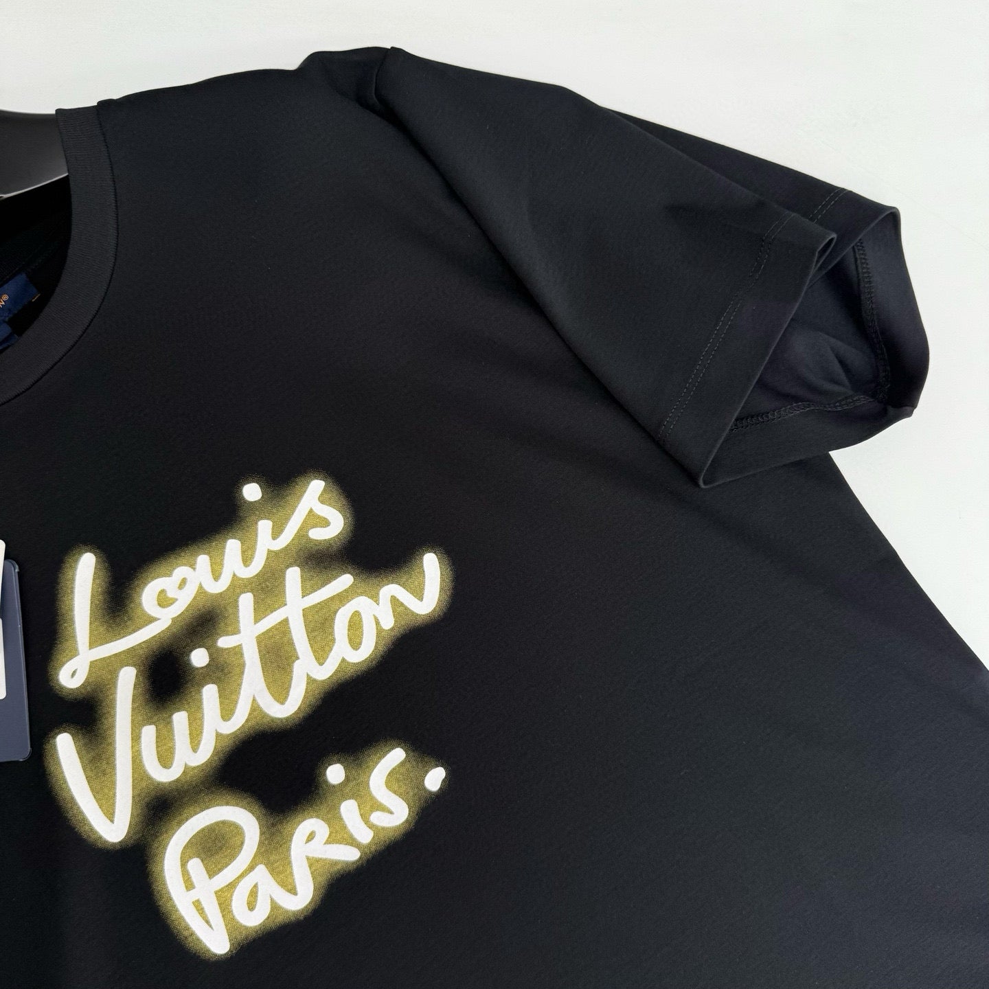 Tee-shirt à signature effet néon lv femme