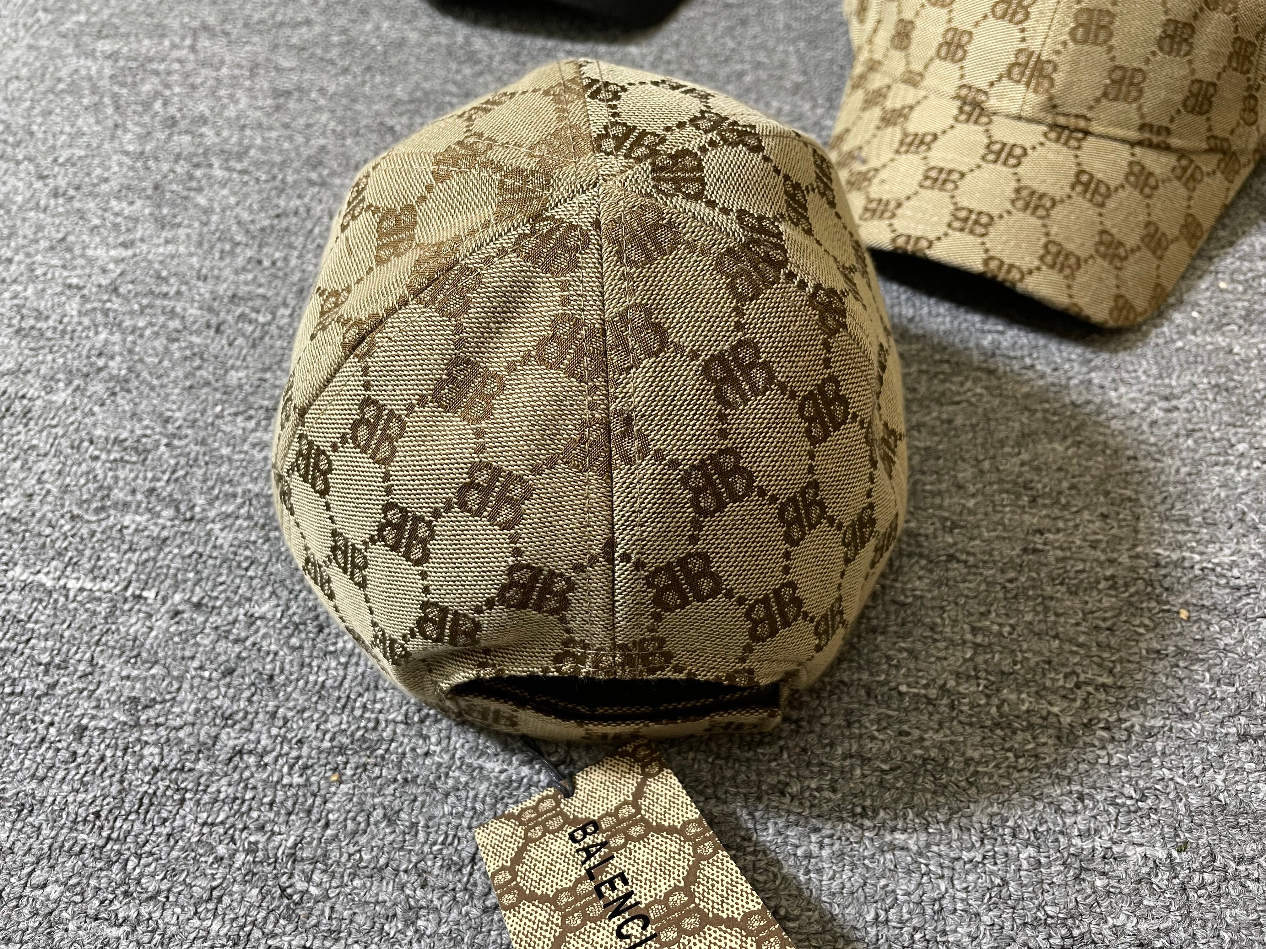 Blncg x Gg brown cap with ticket