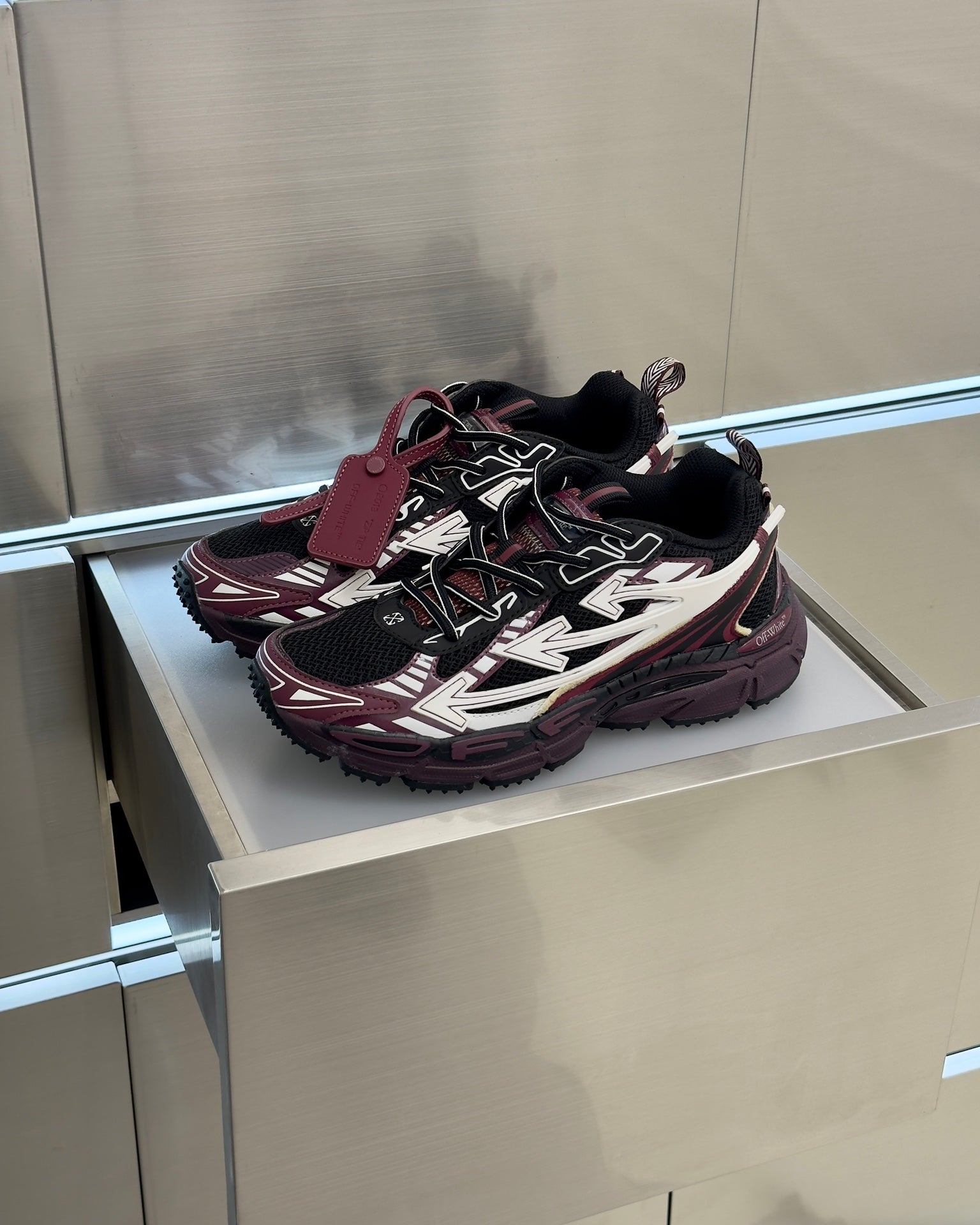 Off Wht Be Right Bordeaux