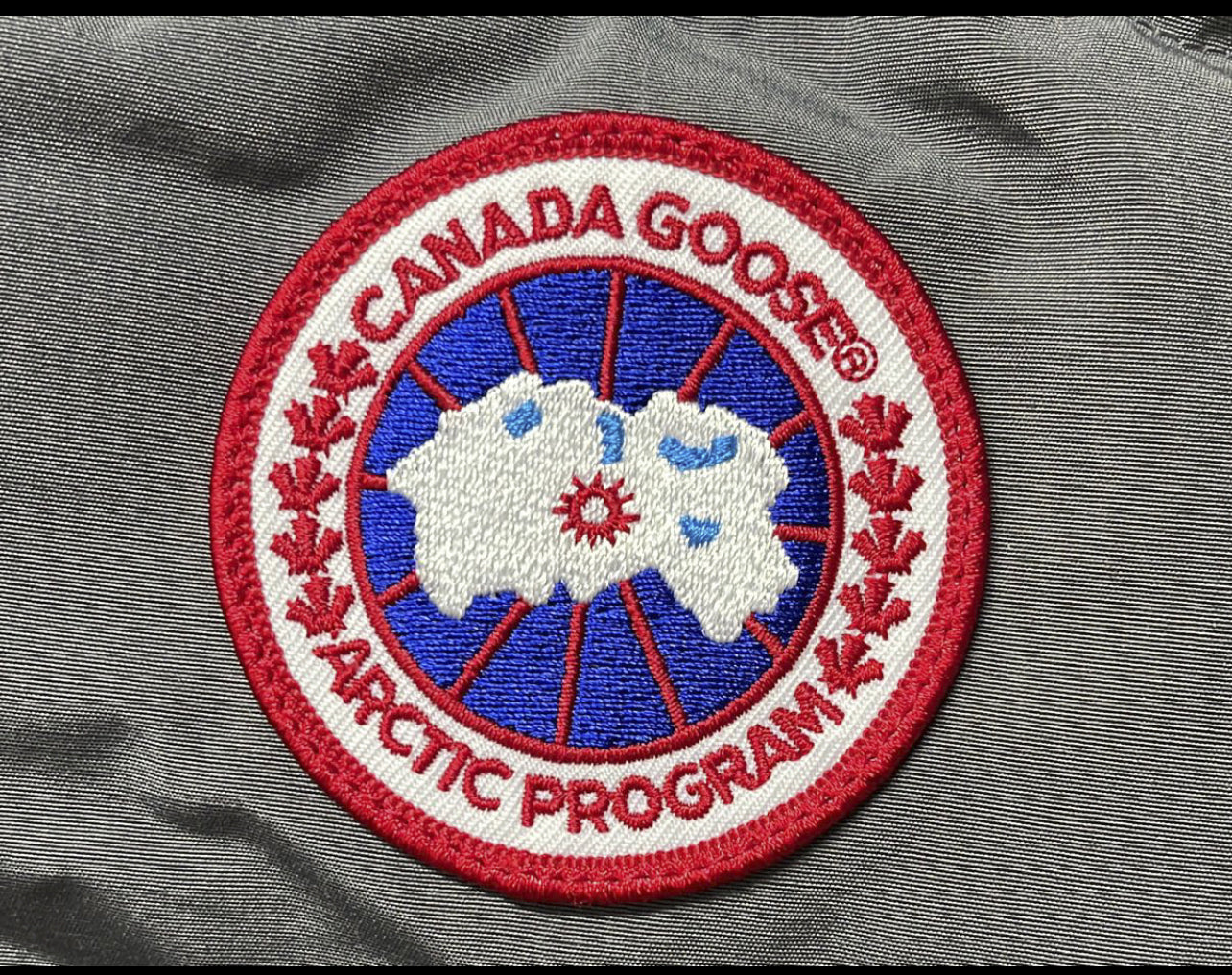 Canada - G Wyndham facture Grey red label