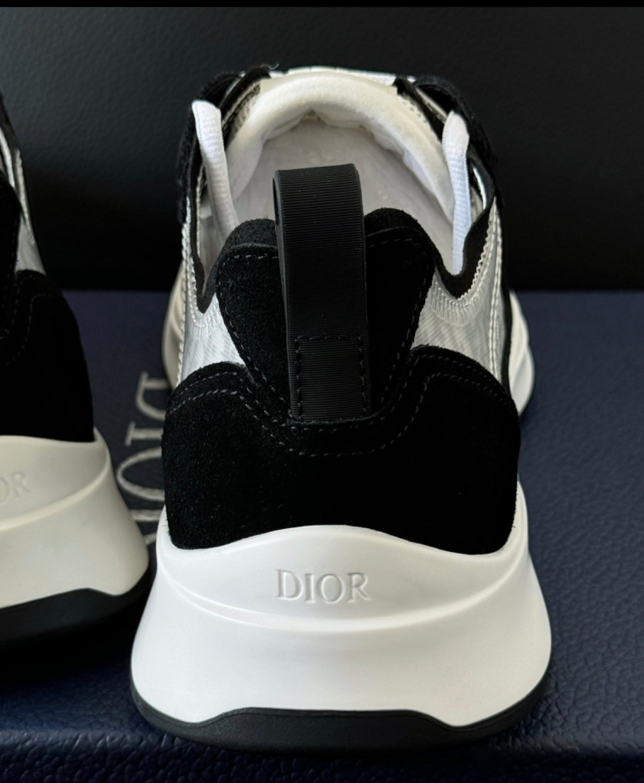 Sneakers B25 noir blanche V3S facture 9.5/10