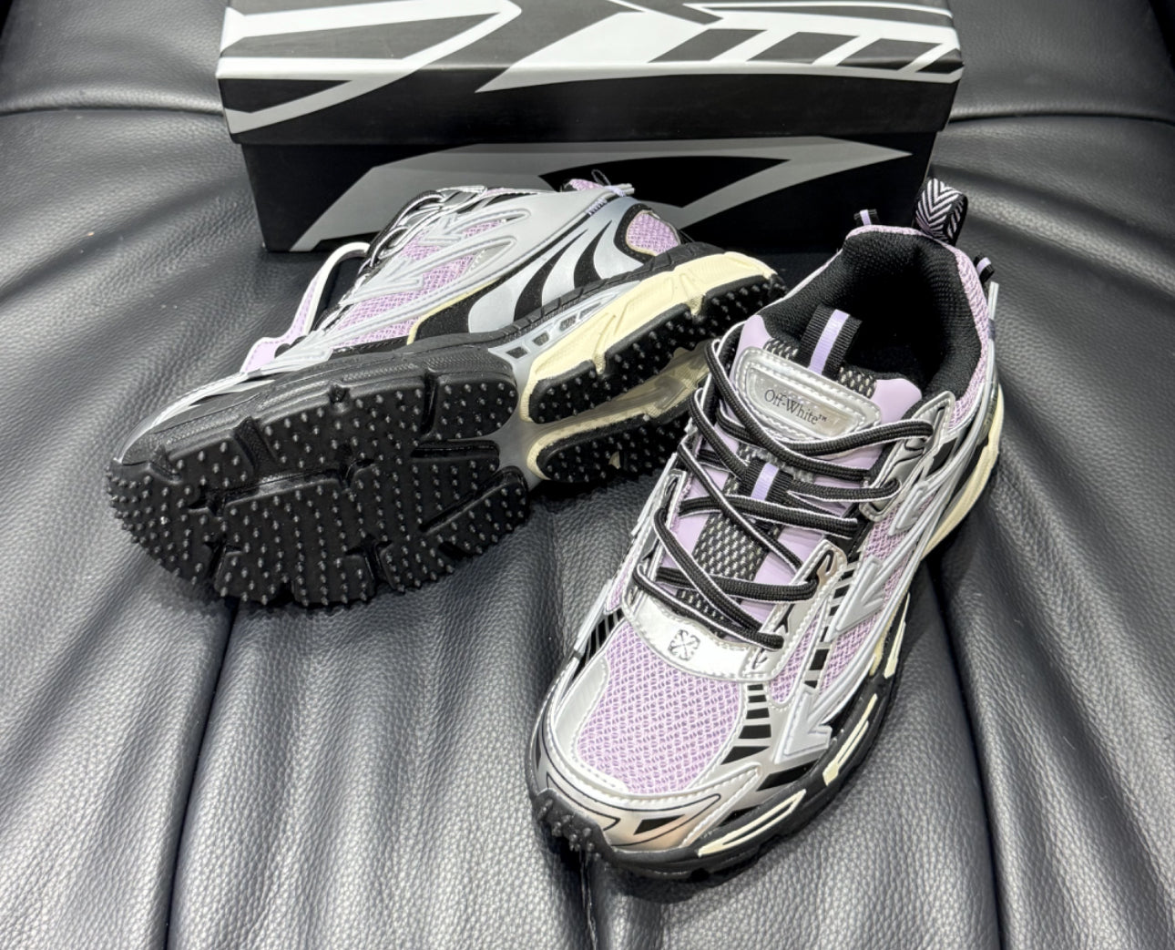 Off Wht Be Right back rose 10/10