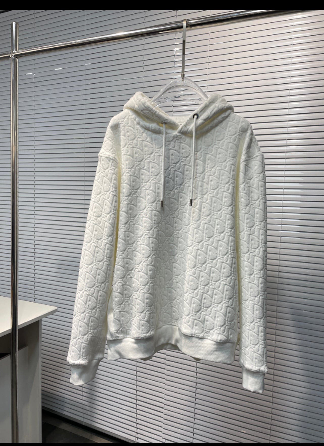 Sweat CD blanc facture 📦⚡️🚚