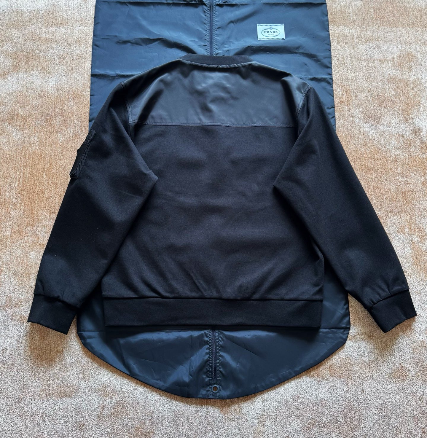 Prd pull plaqué à logo