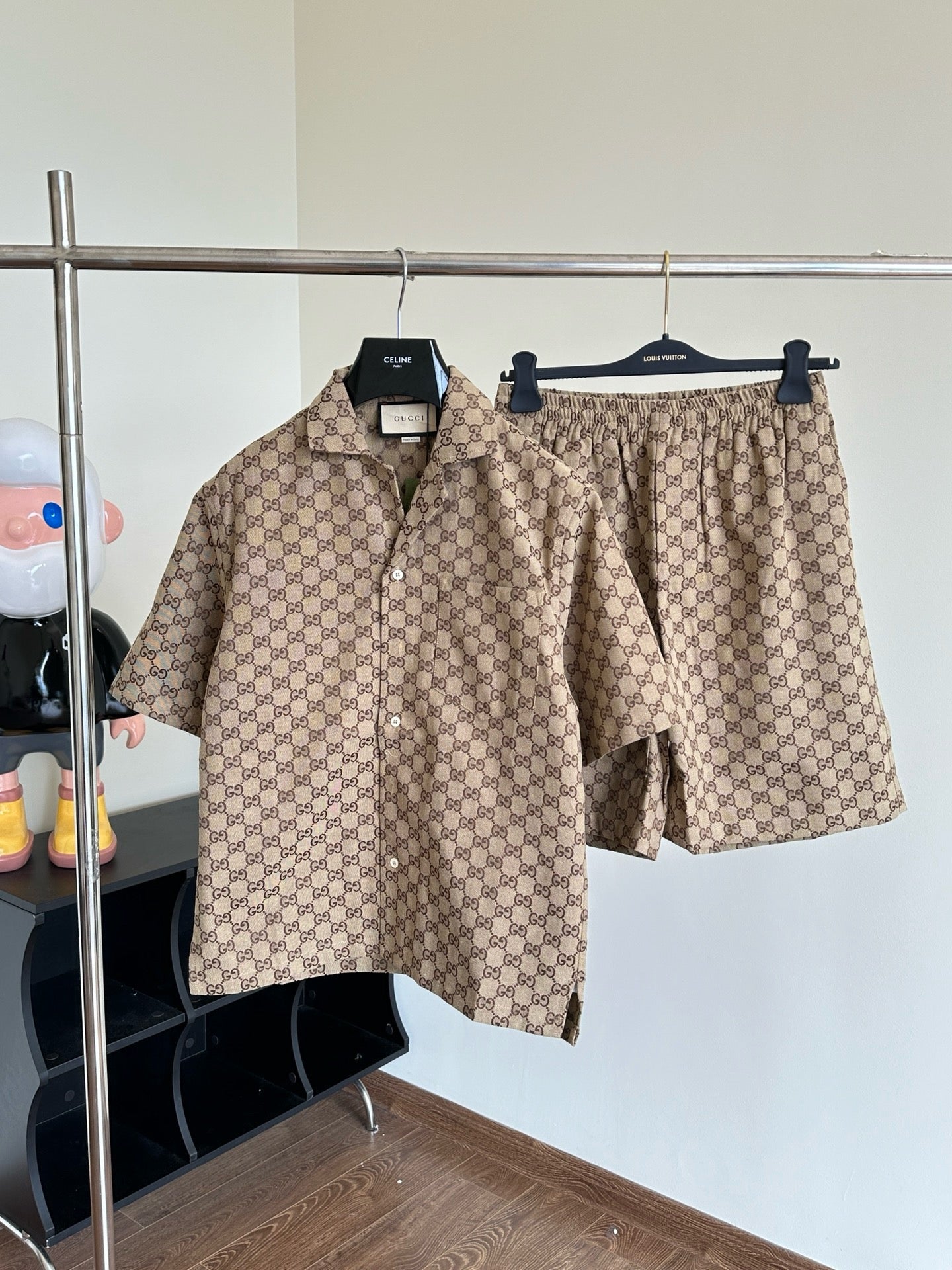 Brown Gg shirt
