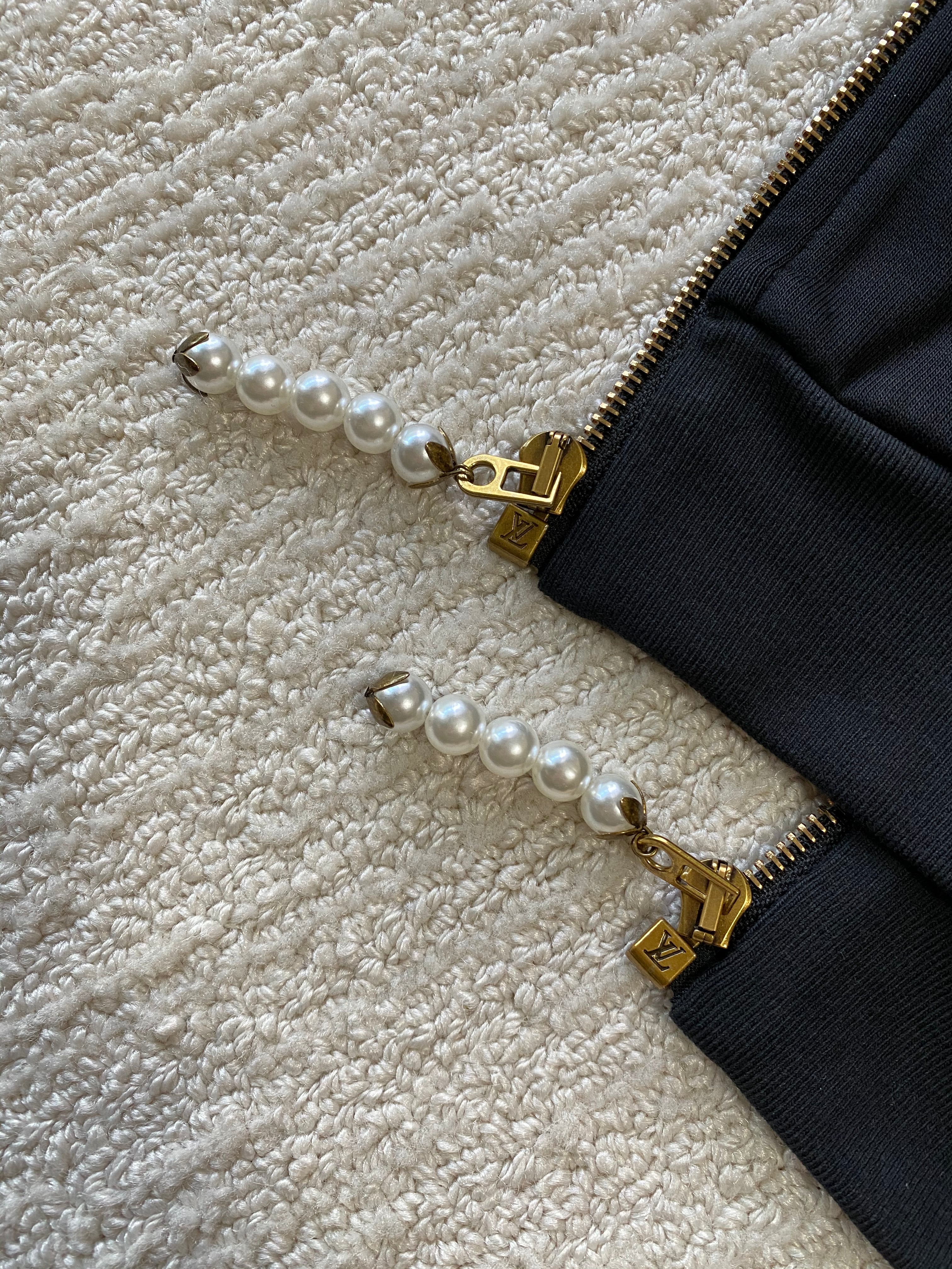 Kapuzensweatshirt mit Reißverschluss aus besticktem Jersey