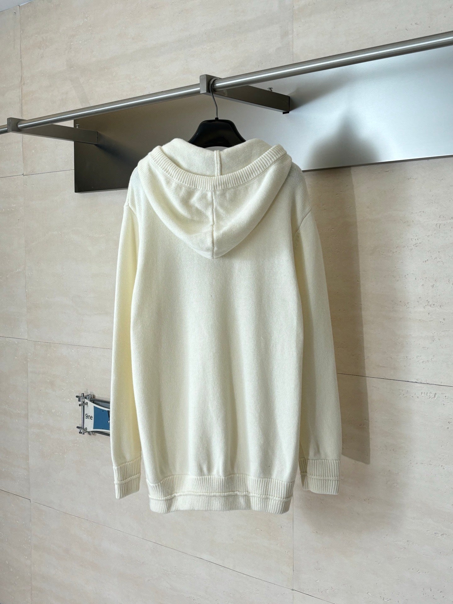 Sweat capuche lv estival en maille 10/10