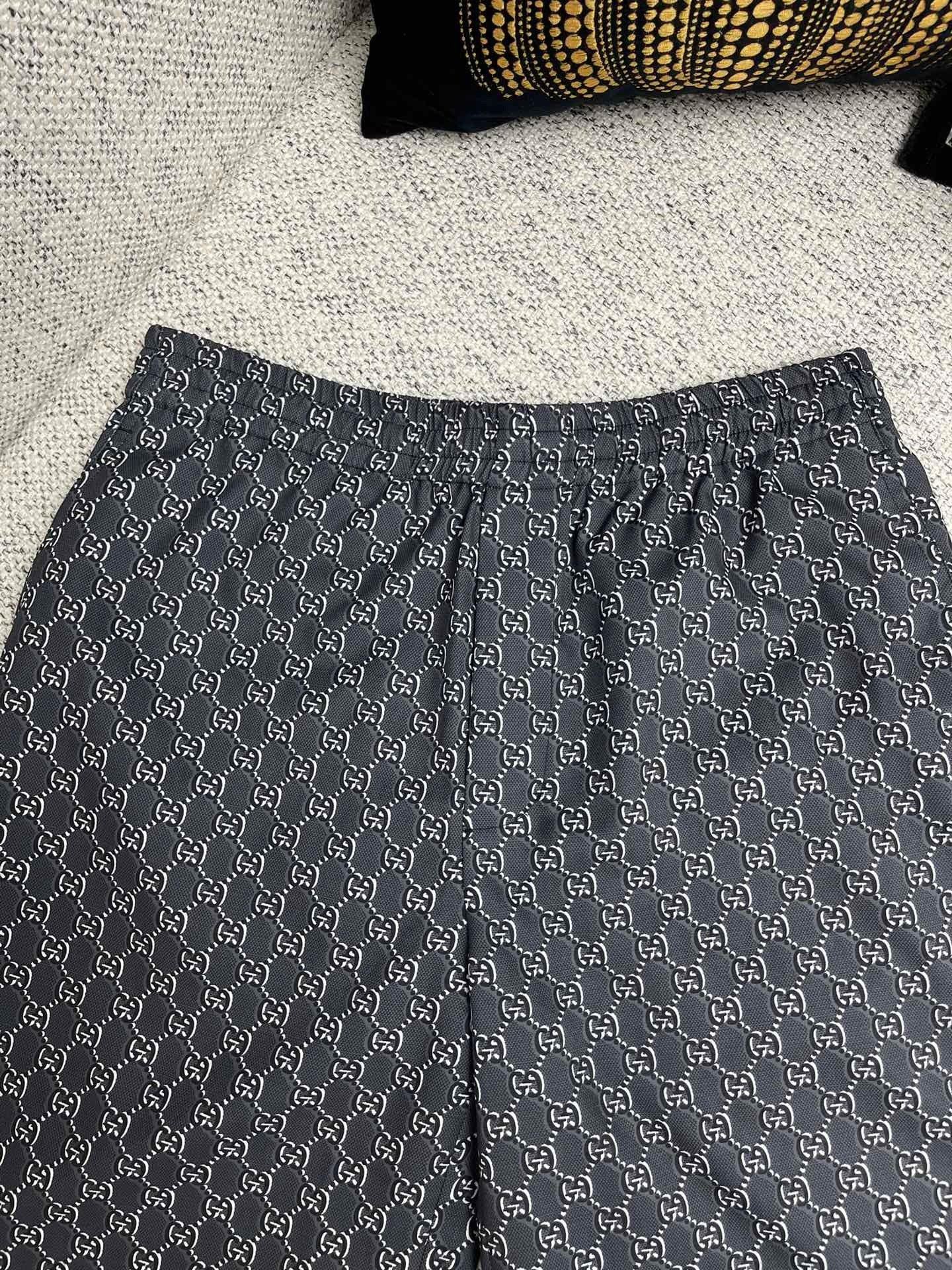 ENSEMBLE CHEMISE EN SOIE AVEC GG SHADOW