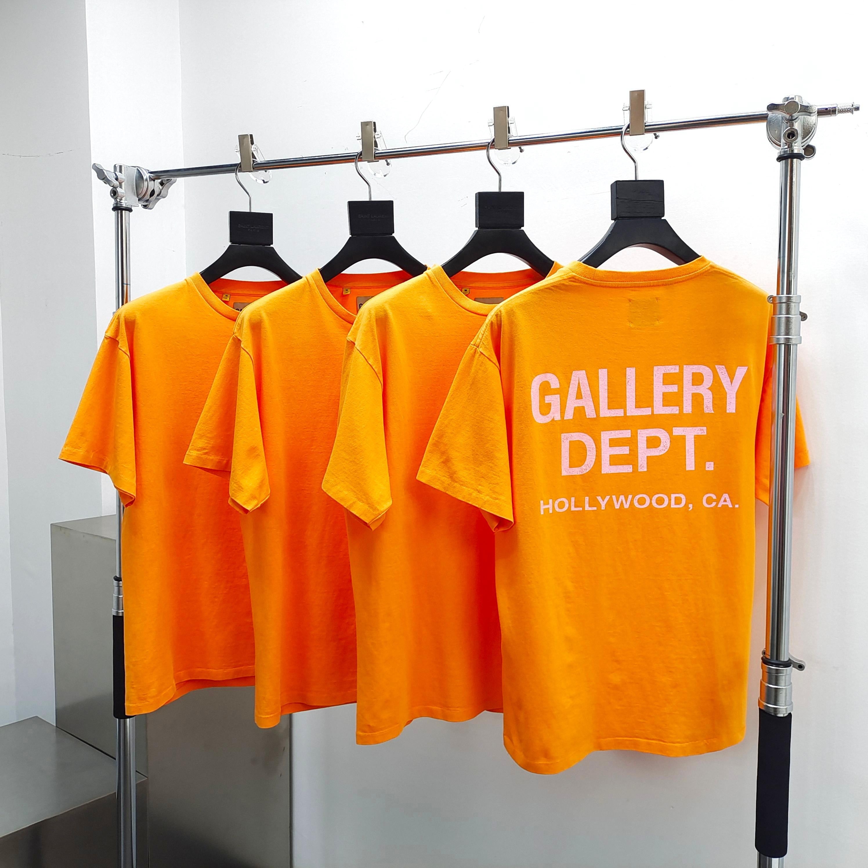 DEPT SOUVENIR TEE BRIGHT ORANGE