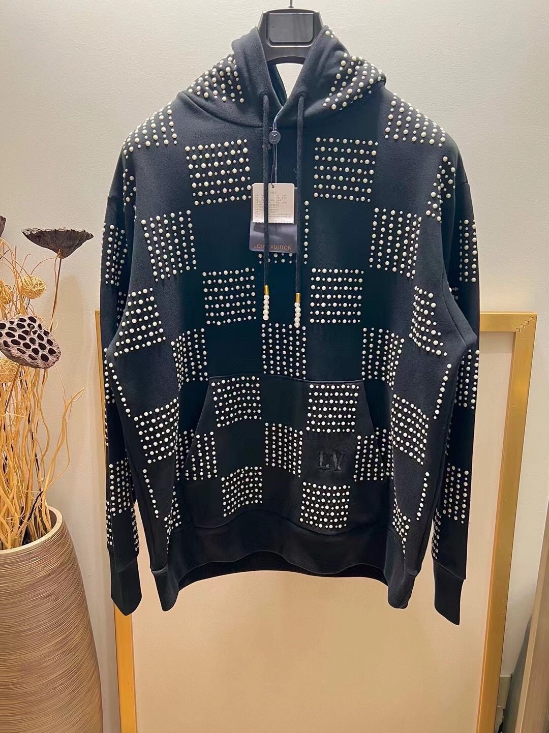 Lv sweatshirt