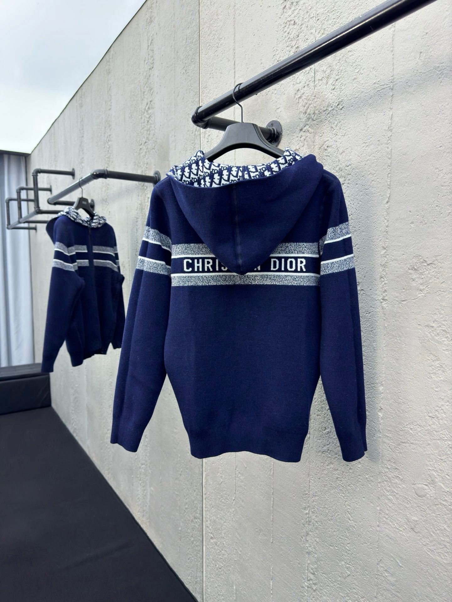 Cardigan réversible zippé à capuche