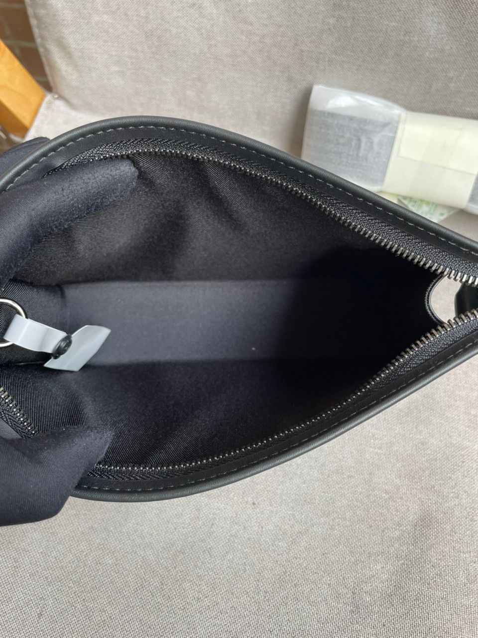 Gaston Wearable wallet invoice 10/10