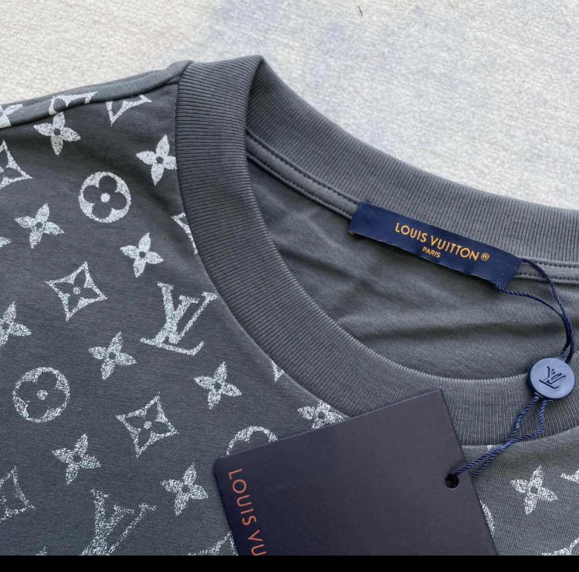 T shirt Lv facture
