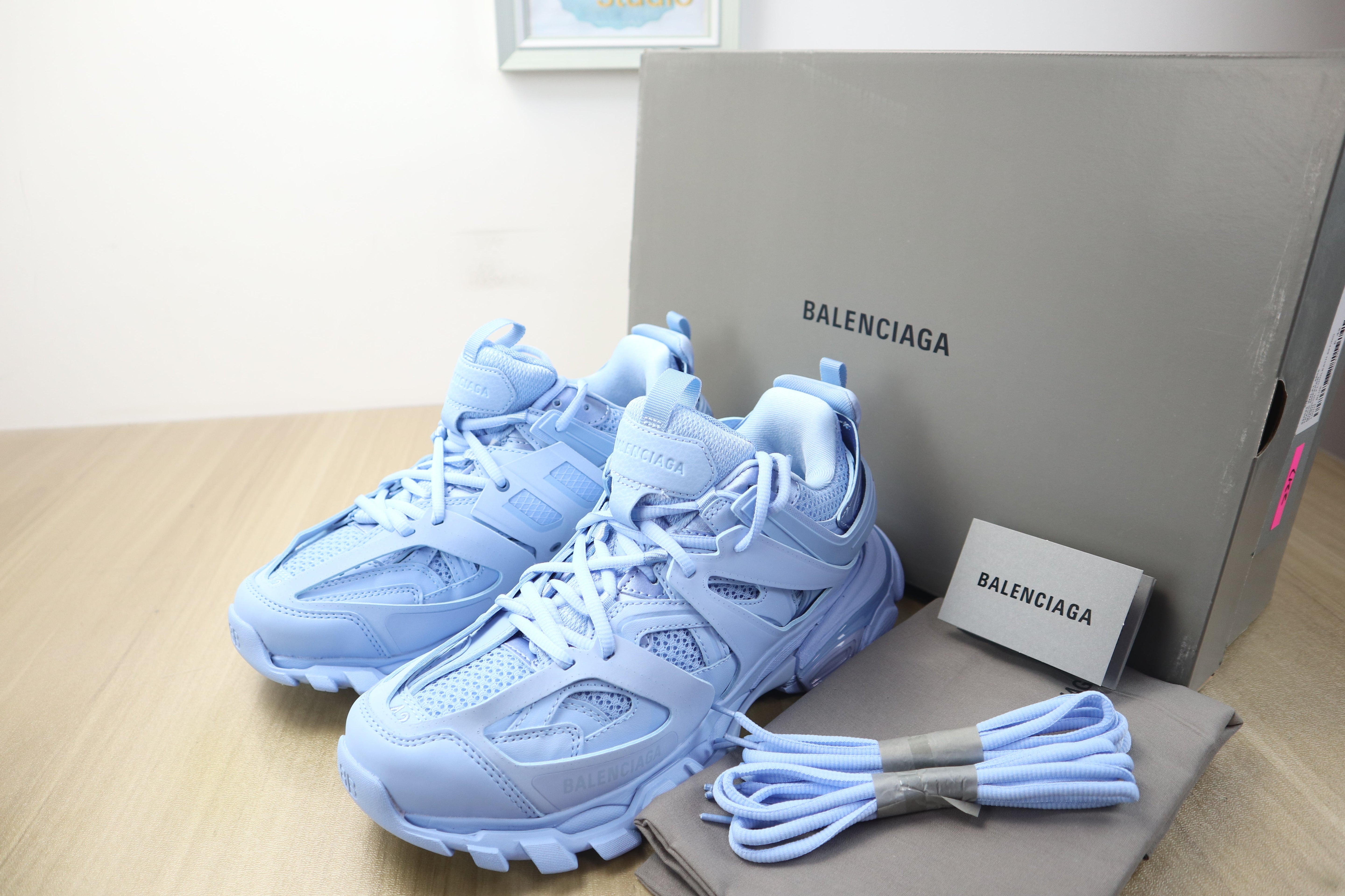 Blncg track blue sky invoice
