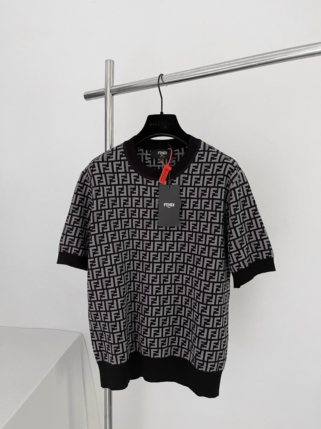 Pull Ff manche court noir