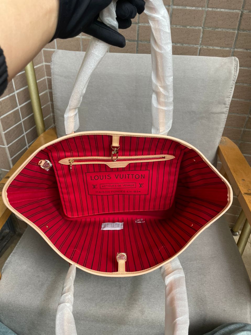 Sac Neverfull MM intérieur Beige pivoine facture