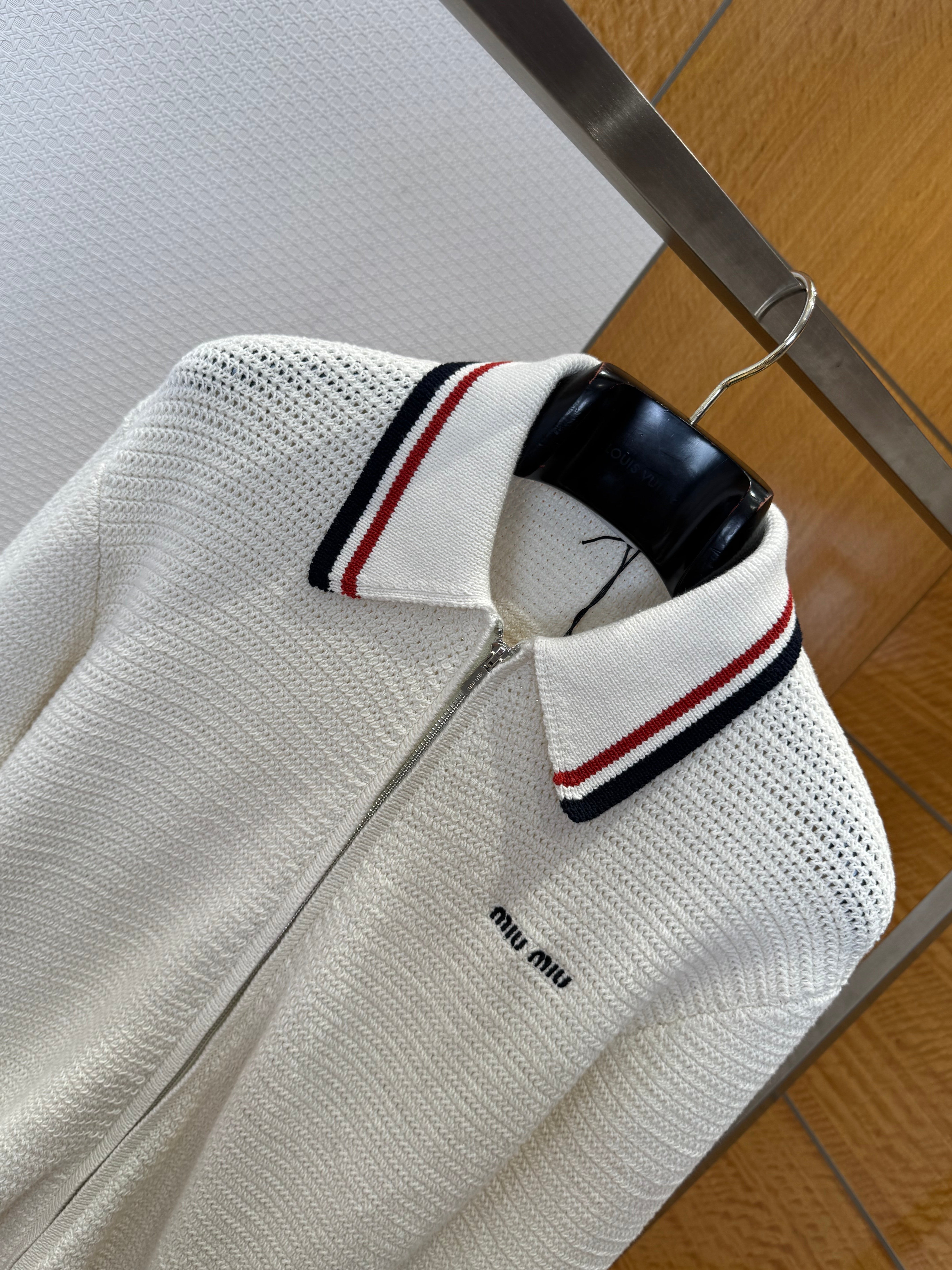 Cardigan Zippé en tricot de coton naturel Miu