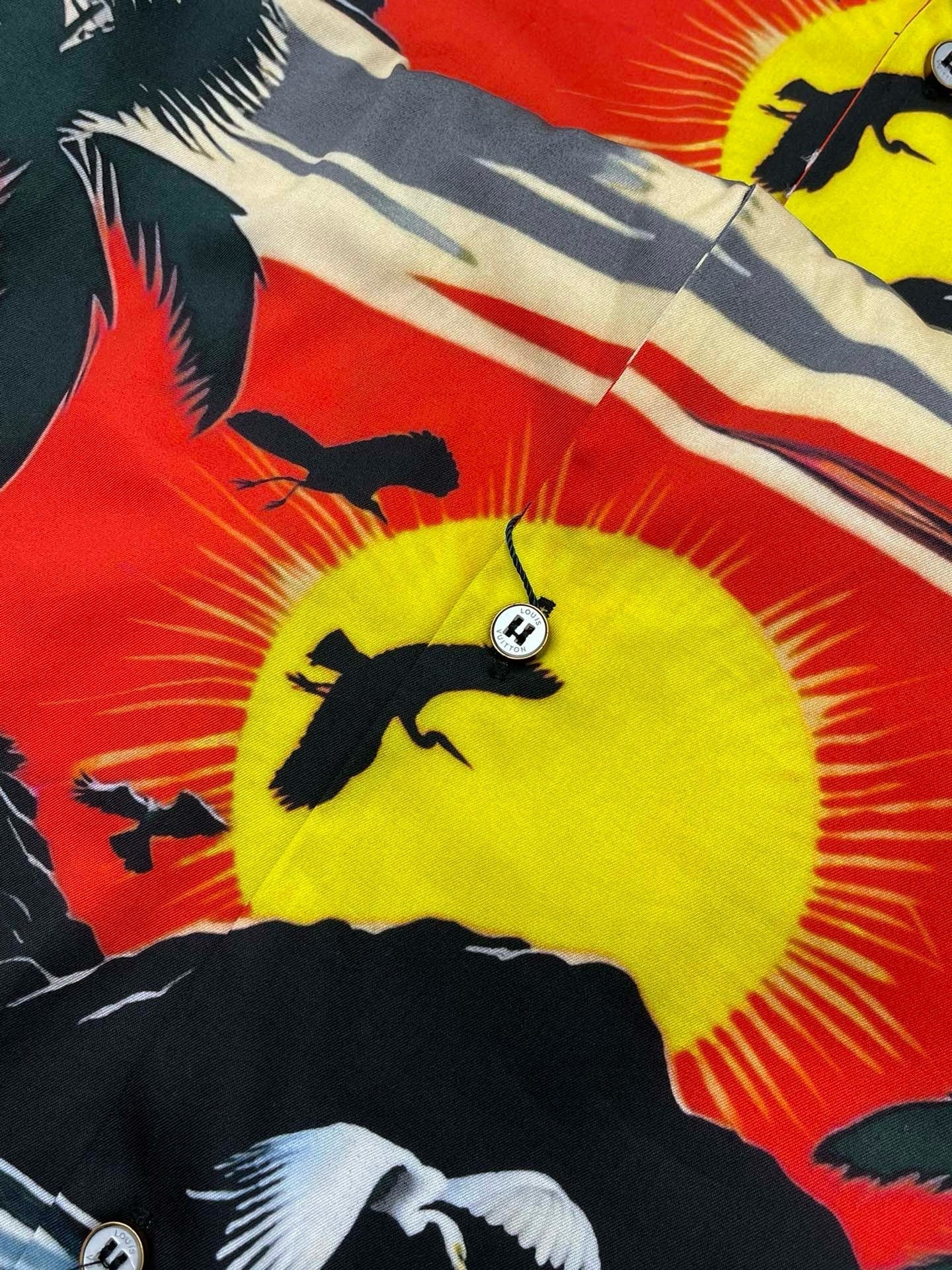 Kurzärmliges, bedrucktes Lv-Shirt