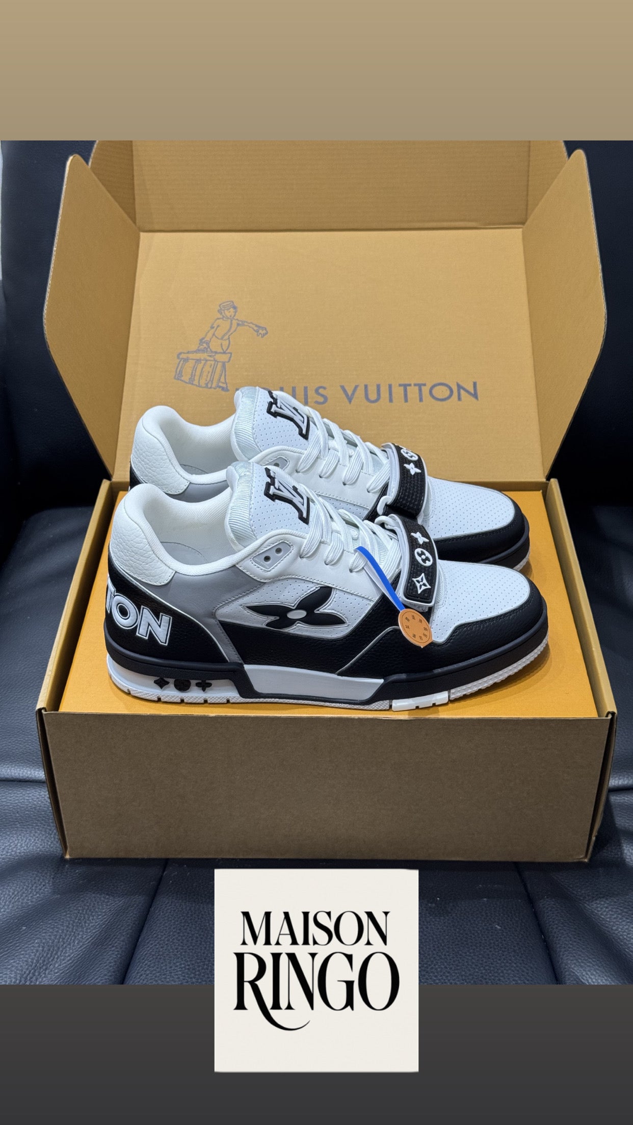 Lv trainers Velcro