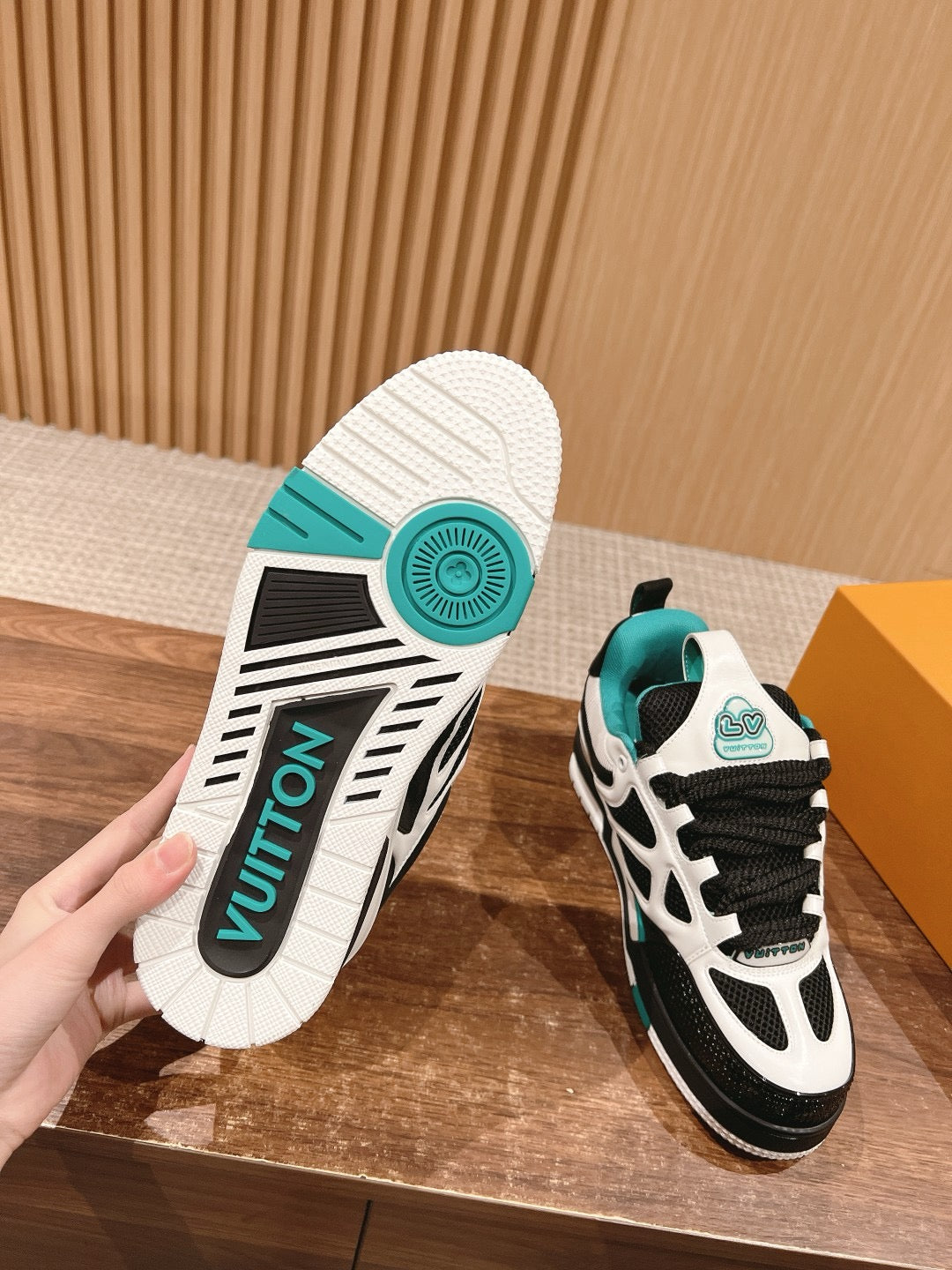 Sneakers Lv Skate black 10/10 facture