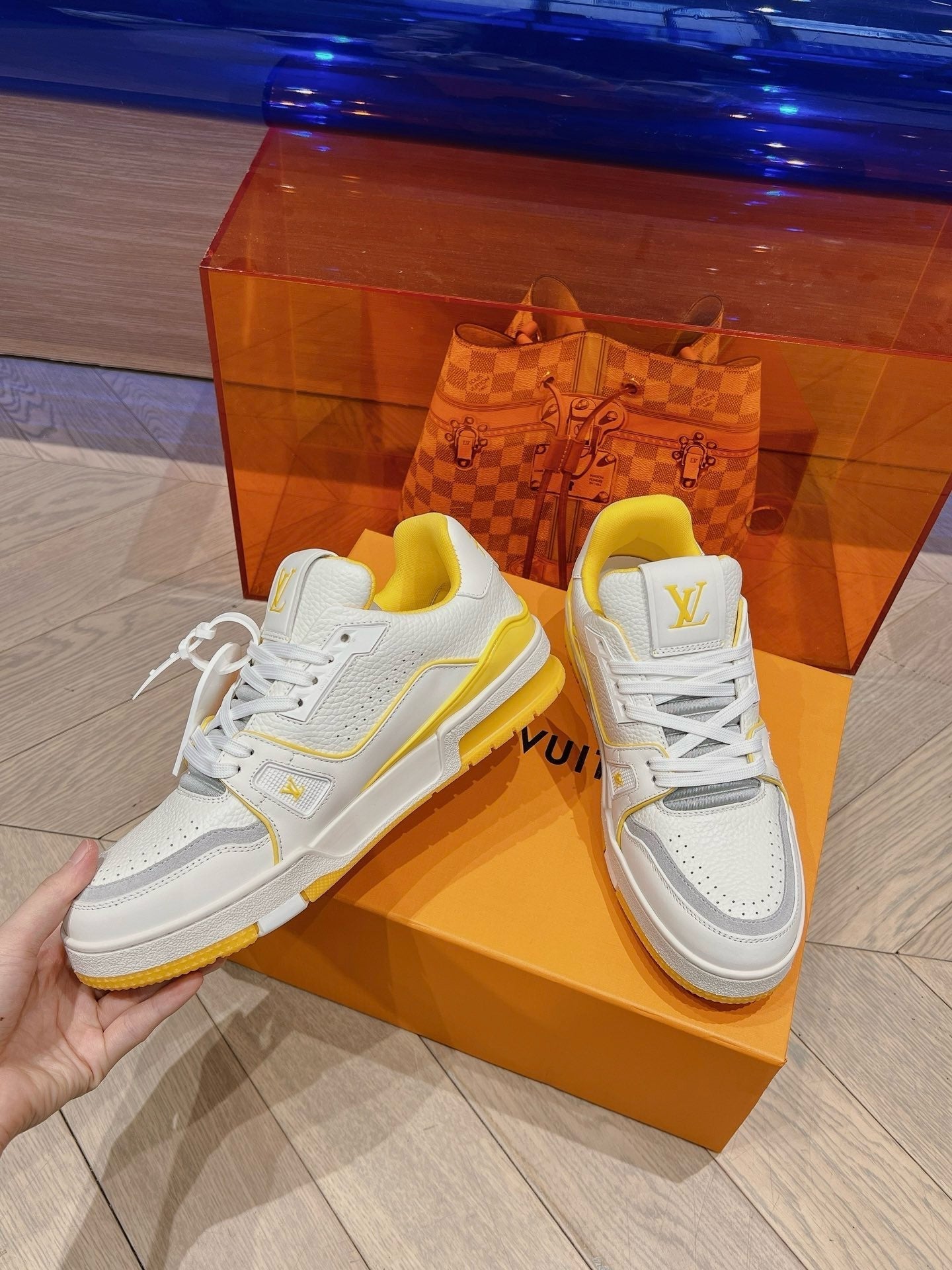 Lv trainers blanche/orange facture