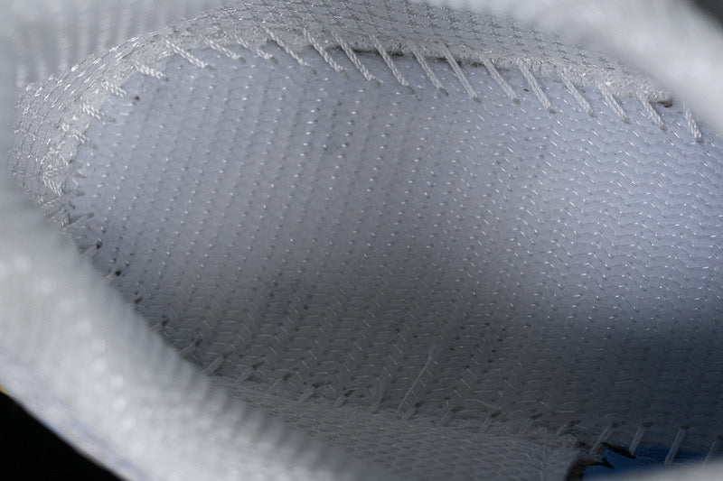 New b sneakers 740