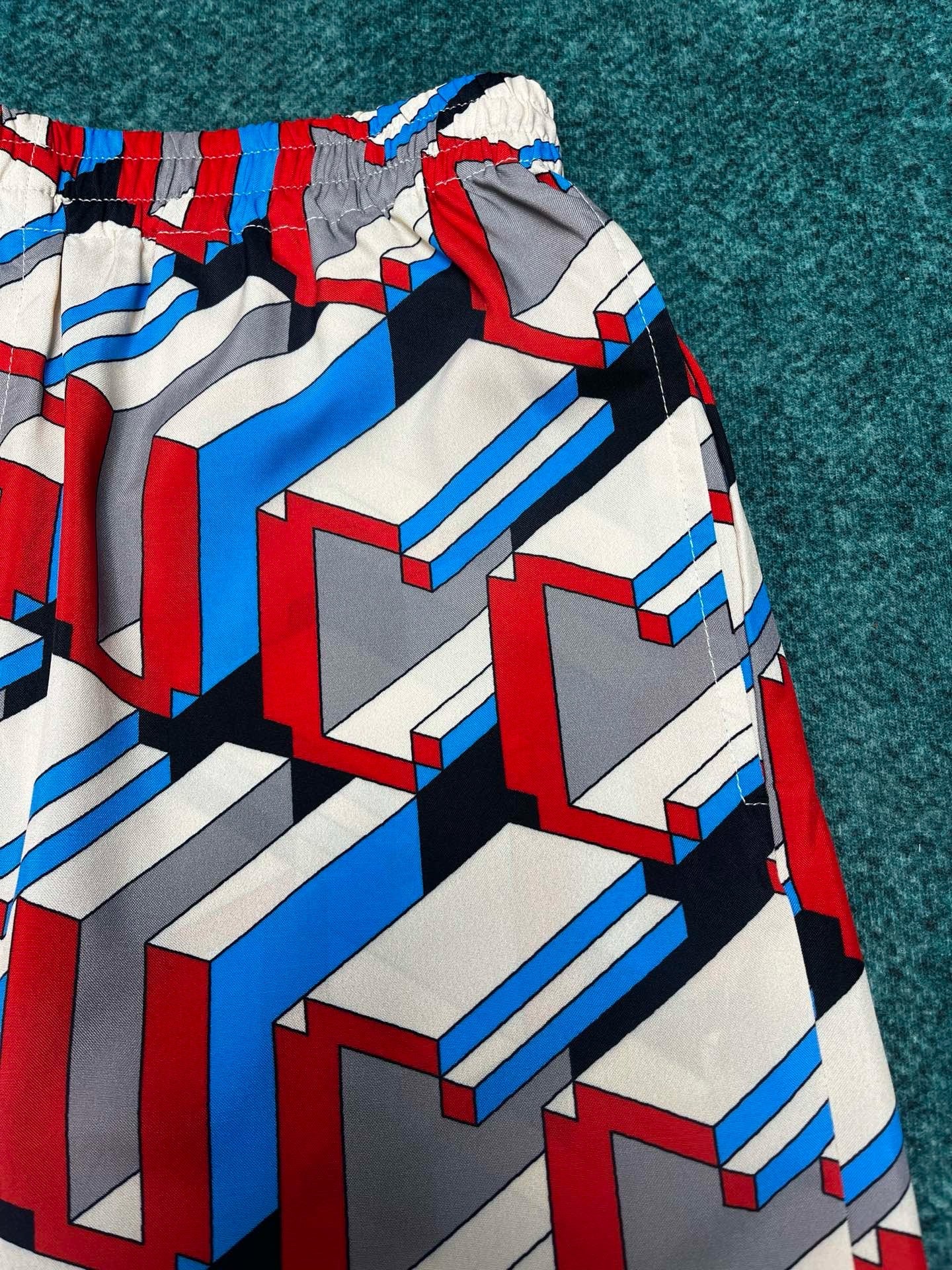 GG logo print shorts